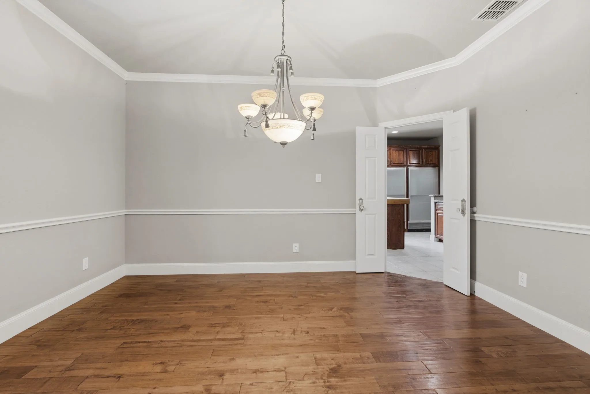 Single Family Residence For Sale in Collin County , 1300 Brimwood Drive, Mc Kinney, Texas 75072, 4 Bedroom, 3 Bathroom, 2 Garage spaces, 3,143 Sqft, built in 2000, mls#21353273, Real Estate Agent in Mc Kinney, Homes For Sale in Collin county, Homes For Sale in Mc Kinney, Realtor in Mc Kinney Texas, Real Estate Brokerage Independent Realty Texas, Luminita Cordes Realtor