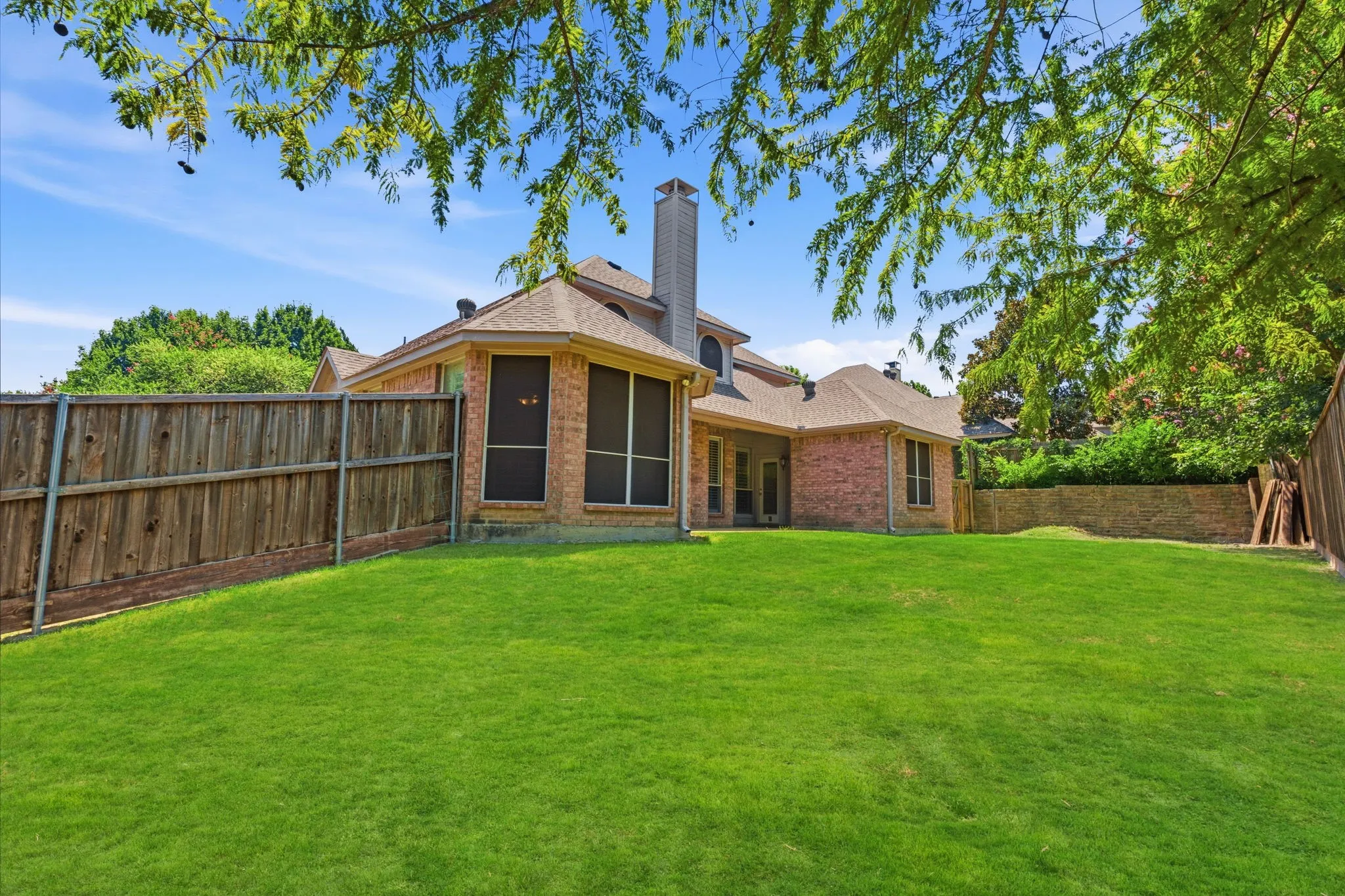 Single Family Residence For Sale in Collin County , 1300 Brimwood Drive, Mc Kinney, Texas 75072, 4 Bedroom, 3 Bathroom, 2 Garage spaces, 3,143 Sqft, built in 2000, mls#21353273, Real Estate Agent in Mc Kinney, Homes For Sale in Collin county, Homes For Sale in Mc Kinney, Realtor in Mc Kinney Texas, Real Estate Brokerage Independent Realty Texas, Luminita Cordes Realtor