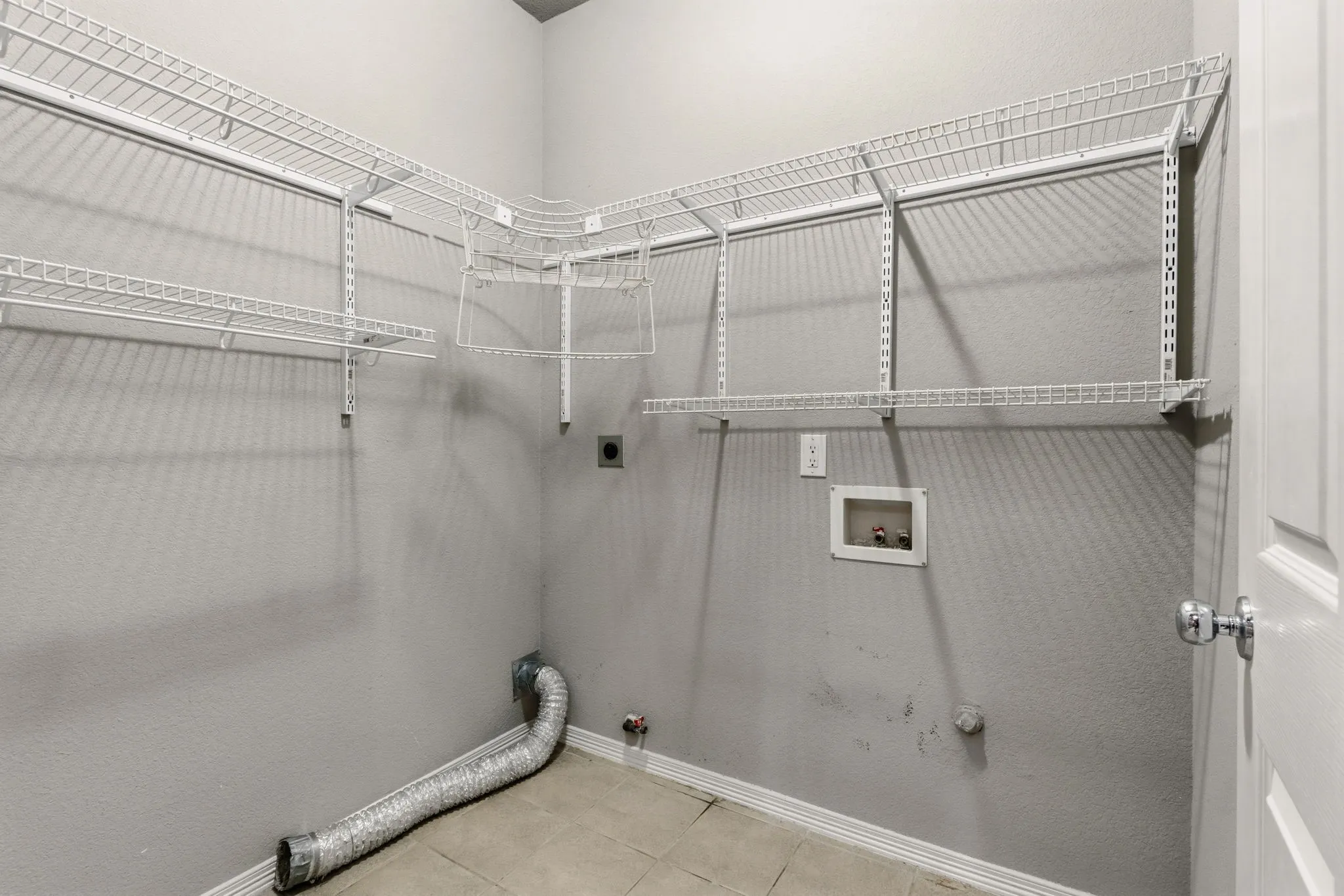 Single Family Residence For Sale in Collin County , 1300 Brimwood Drive, Mc Kinney, Texas 75072, 4 Bedroom, 3 Bathroom, 2 Garage spaces, 3,143 Sqft, built in 2000, mls#21353273, Real Estate Agent in Mc Kinney, Homes For Sale in Collin county, Homes For Sale in Mc Kinney, Realtor in Mc Kinney Texas, Real Estate Brokerage Independent Realty Texas, Luminita Cordes Realtor