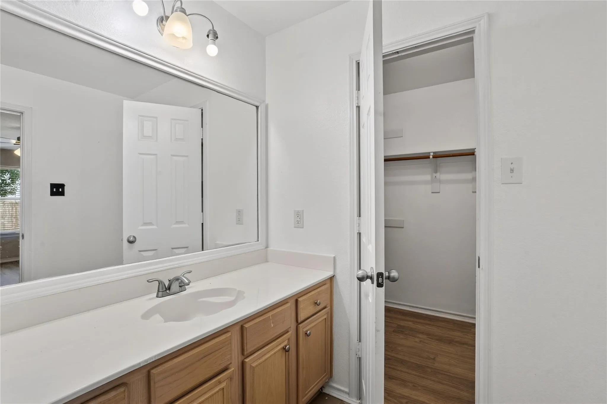 Single Family Residence For Rent in Collin County , 116 Meadow View Lane, Anna, Texas 75409, 3 Bedroom, 2 Bathroom, 2 Garage spaces, 1,402 Sqft, built in 2005, mls#21353707, Real Estate Agent in Anna, Homes For Rent in Collin county, Homes For Rent in Anna, Realtor in Anna Texas, Real Estate Brokerage Independent Realty Texas, Luminita Cordes Realtor