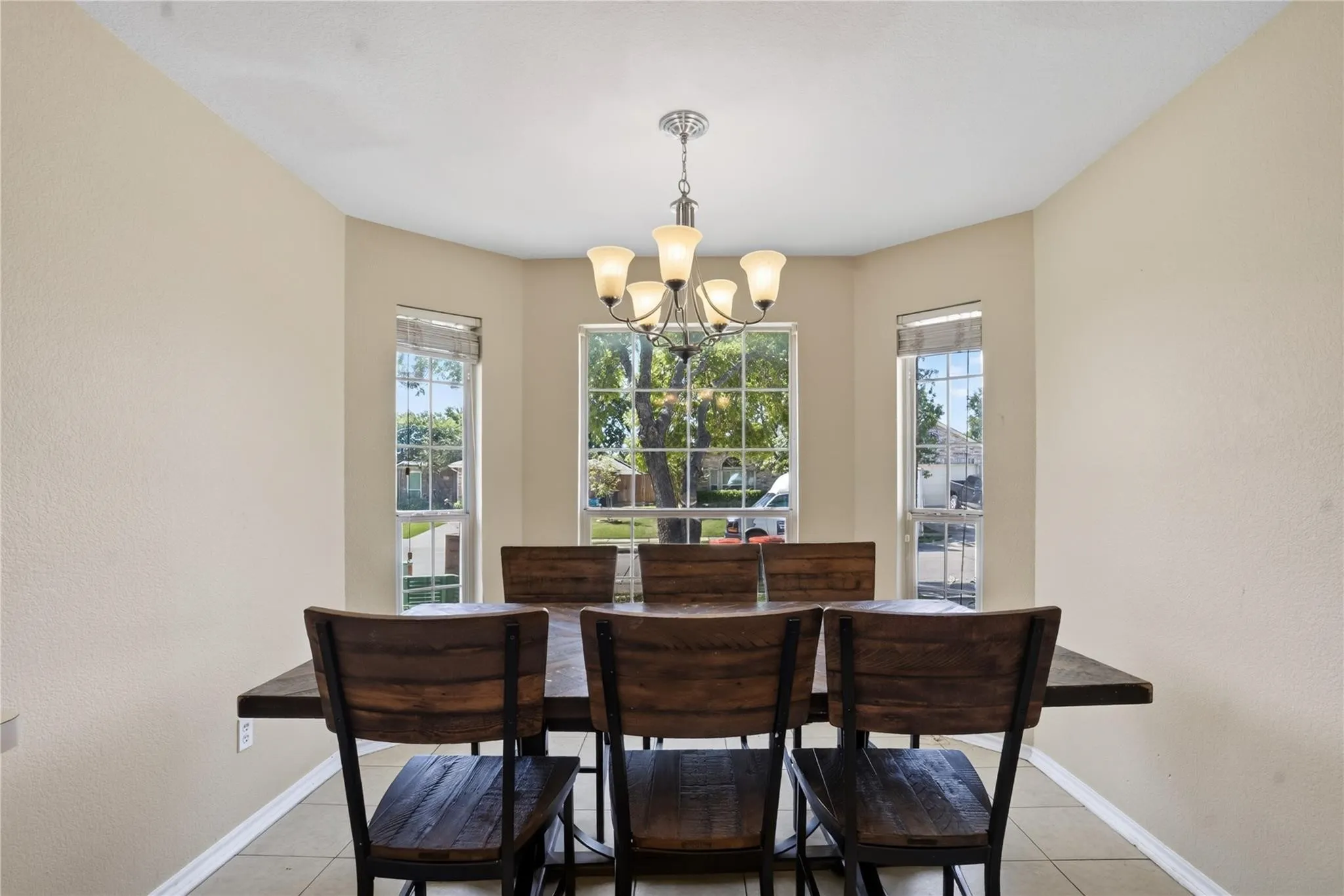 Single Family Residence For Rent in Collin County , 116 Meadow View Lane, Anna, Texas 75409, 3 Bedroom, 2 Bathroom, 2 Garage spaces, 1,402 Sqft, built in 2005, mls#21353707, Real Estate Agent in Anna, Homes For Rent in Collin county, Homes For Rent in Anna, Realtor in Anna Texas, Real Estate Brokerage Independent Realty Texas, Luminita Cordes Realtor