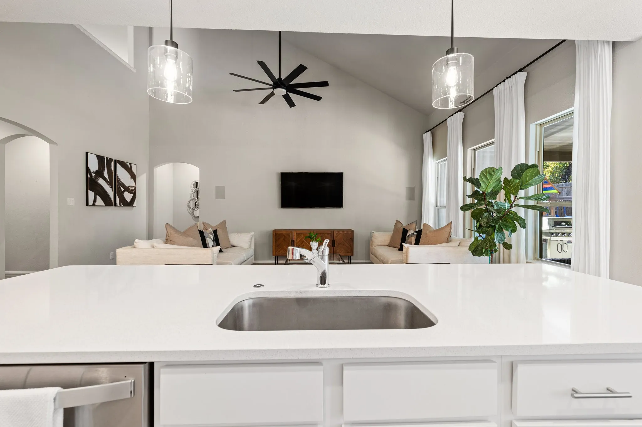 Single Family Residence For Rent in Denton County , 3512 Harbour Mist Trail, Denton, Texas 76208, 4 Bedroom, 3 Bathroom, 2 Garage spaces, 2,985 Sqft, built in 2020, mls#21354398, Real Estate Agent in Denton, Homes For Rent in Denton county, Homes For Rent in Denton, Realtor in Denton Texas, Real Estate Brokerage Independent Realty Texas, Luminita Cordes Realtor