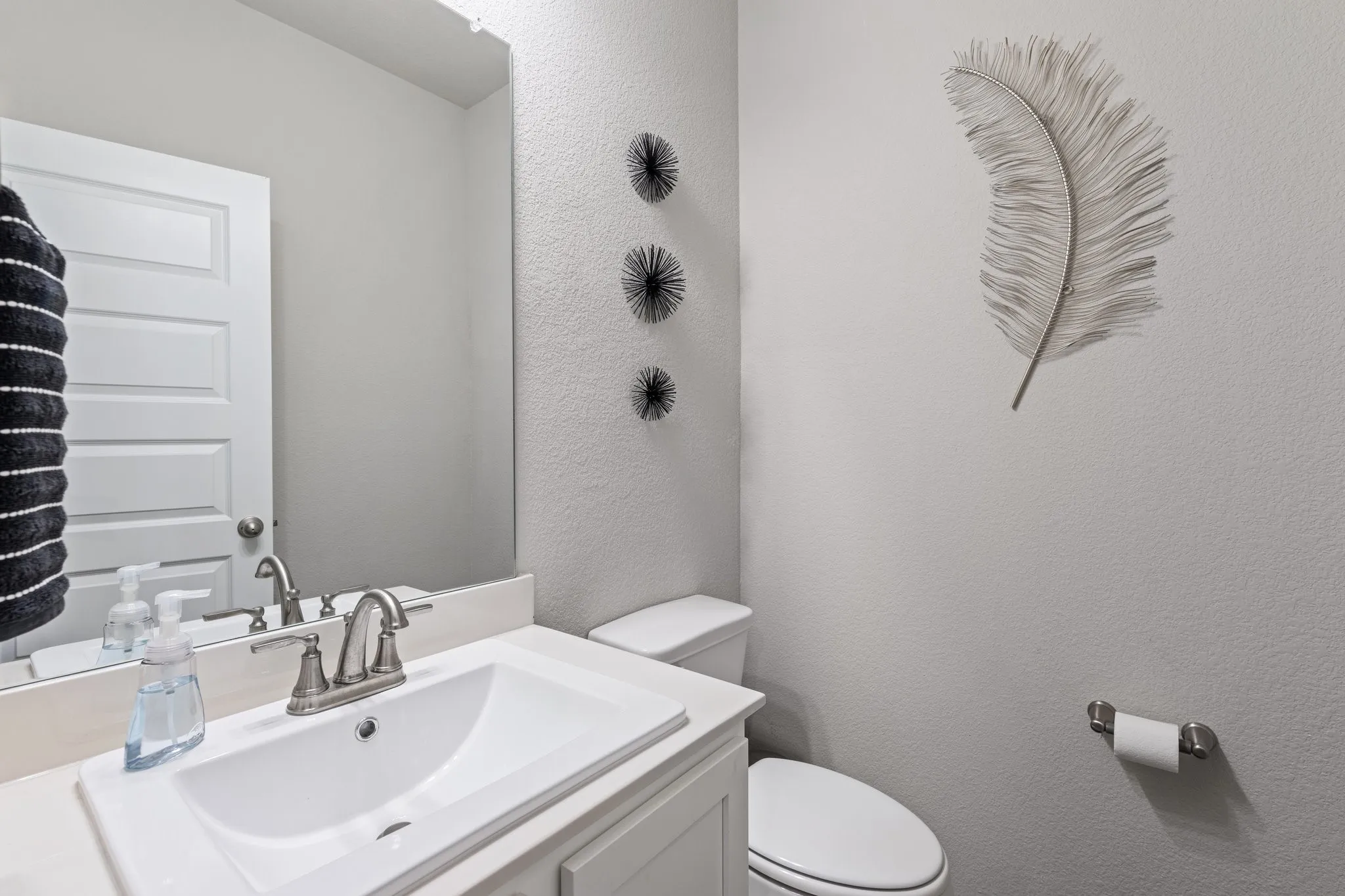 Single Family Residence For Rent in Denton County , 3512 Harbour Mist Trail, Denton, Texas 76208, 4 Bedroom, 3 Bathroom, 2 Garage spaces, 2,985 Sqft, built in 2020, mls#21354398, Real Estate Agent in Denton, Homes For Rent in Denton county, Homes For Rent in Denton, Realtor in Denton Texas, Real Estate Brokerage Independent Realty Texas, Luminita Cordes Realtor