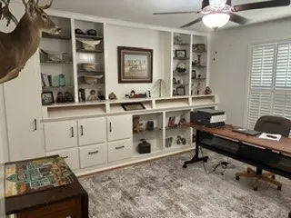 Single Family Residence For Sale in Smith County , 3618 New Copeland Road, Tyler, Texas 75701, 3 Bedroom, 2 Bathroom, 2 Garage spaces, 2,347 Sqft, built in 1966, mls#21354662, Real Estate Agent in Tyler, Homes For Sale in Smith county, Homes For Sale in Tyler, Realtor in Tyler Texas, Real Estate Brokerage Independent Realty Texas, Luminita Cordes Realtor
