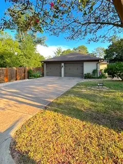Single Family Residence For Sale in Smith County , 3618 New Copeland Road, Tyler, Texas 75701, 3 Bedroom, 2 Bathroom, 2 Garage spaces, 2,347 Sqft, built in 1966, mls#21354662, Real Estate Agent in Tyler, Homes For Sale in Smith county, Homes For Sale in Tyler, Realtor in Tyler Texas, Real Estate Brokerage Independent Realty Texas, Luminita Cordes Realtor