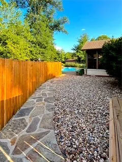 Single Family Residence For Sale in Smith County , 3618 New Copeland Road, Tyler, Texas 75701, 3 Bedroom, 2 Bathroom, 2 Garage spaces, 2,347 Sqft, built in 1966, mls#21354662, Real Estate Agent in Tyler, Homes For Sale in Smith county, Homes For Sale in Tyler, Realtor in Tyler Texas, Real Estate Brokerage Independent Realty Texas, Luminita Cordes Realtor