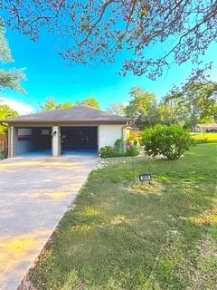 Single Family Residence For Sale in Smith County , 3618 New Copeland Road, Tyler, Texas 75701, 3 Bedroom, 2 Bathroom, 2 Garage spaces, 2,347 Sqft, built in 1966, mls#21354662, Real Estate Agent in Tyler, Homes For Sale in Smith county, Homes For Sale in Tyler, Realtor in Tyler Texas, Real Estate Brokerage Independent Realty Texas, Luminita Cordes Realtor