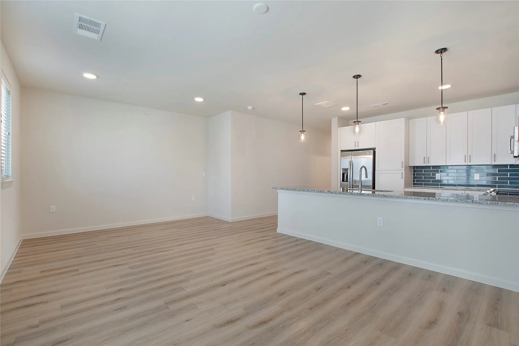 Townhouse For Rent in Collin County , 2100 Legacy Drive 1202, Plano, Texas 75023, 2 Bedroom, 3 Bathroom, 2 Garage spaces, 1,319 Sqft, built in 2023, mls#21354661, Real Estate Agent in Plano, Homes For Rent in Collin county, Homes For Rent in Plano, Realtor in Plano Texas, Real Estate Brokerage Independent Realty Texas, Luminita Cordes Realtor