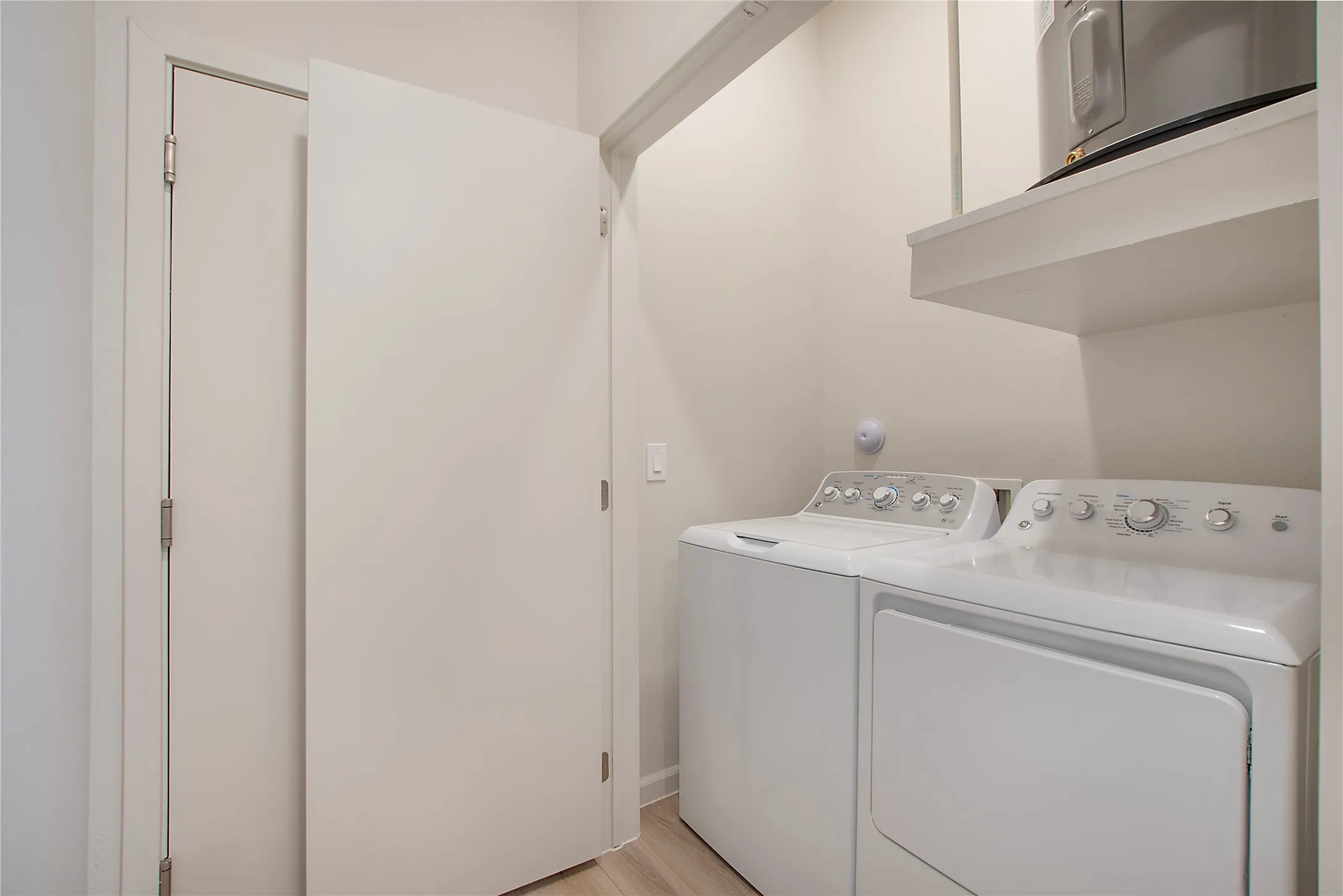 Townhouse For Rent in Collin County , 2100 Legacy Drive 1202, Plano, Texas 75023, 2 Bedroom, 3 Bathroom, 2 Garage spaces, 1,319 Sqft, built in 2023, mls#21354661, Real Estate Agent in Plano, Homes For Rent in Collin county, Homes For Rent in Plano, Realtor in Plano Texas, Real Estate Brokerage Independent Realty Texas, Luminita Cordes Realtor