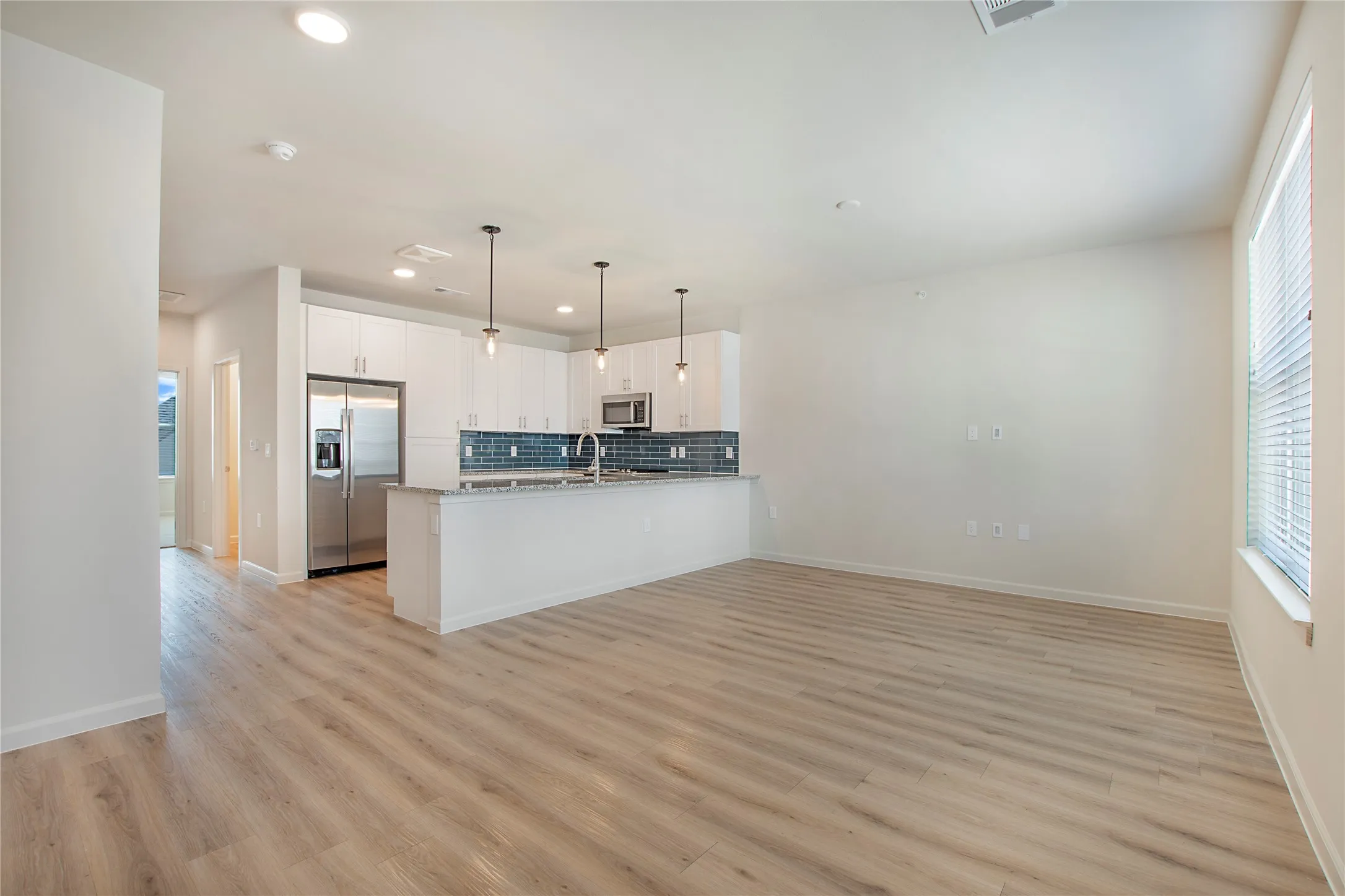 Townhouse For Rent in Collin County , 2100 Legacy Drive 1202, Plano, Texas 75023, 2 Bedroom, 3 Bathroom, 2 Garage spaces, 1,319 Sqft, built in 2023, mls#21354661, Real Estate Agent in Plano, Homes For Rent in Collin county, Homes For Rent in Plano, Realtor in Plano Texas, Real Estate Brokerage Independent Realty Texas, Luminita Cordes Realtor