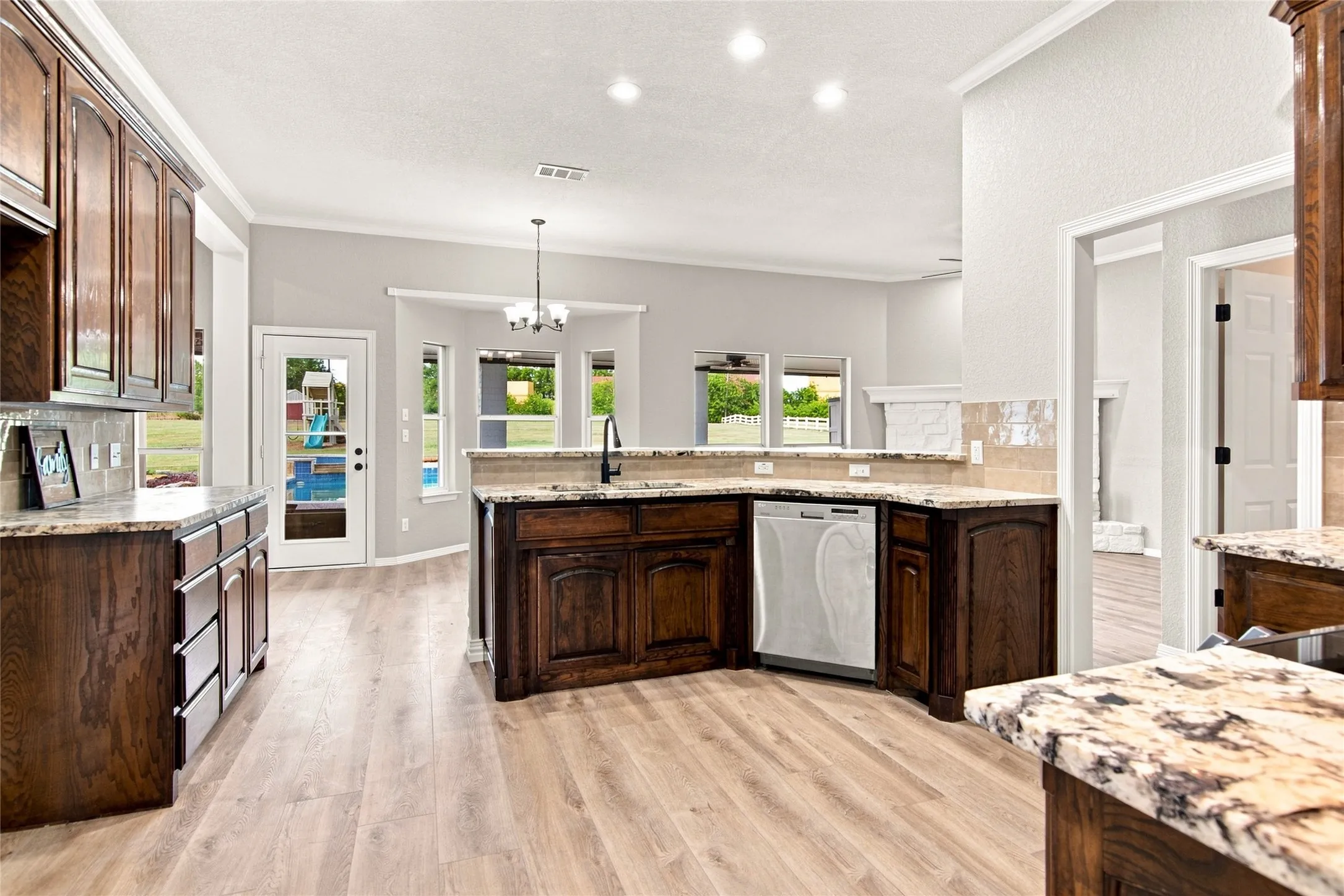 Single Family Residence For Sale in Tarrant County , 14008 Northwest Court, Haslet, Texas 76052, 4 Bedroom, 2 Bathroom, 3 Garage spaces, 2,288 Sqft, built in 1999, mls#21351128, Real Estate Agent in Haslet, Homes For Sale in Tarrant county, Homes For Sale in Haslet, Realtor in Haslet Texas, Real Estate Brokerage Independent Realty Texas, Luminita Cordes Realtor