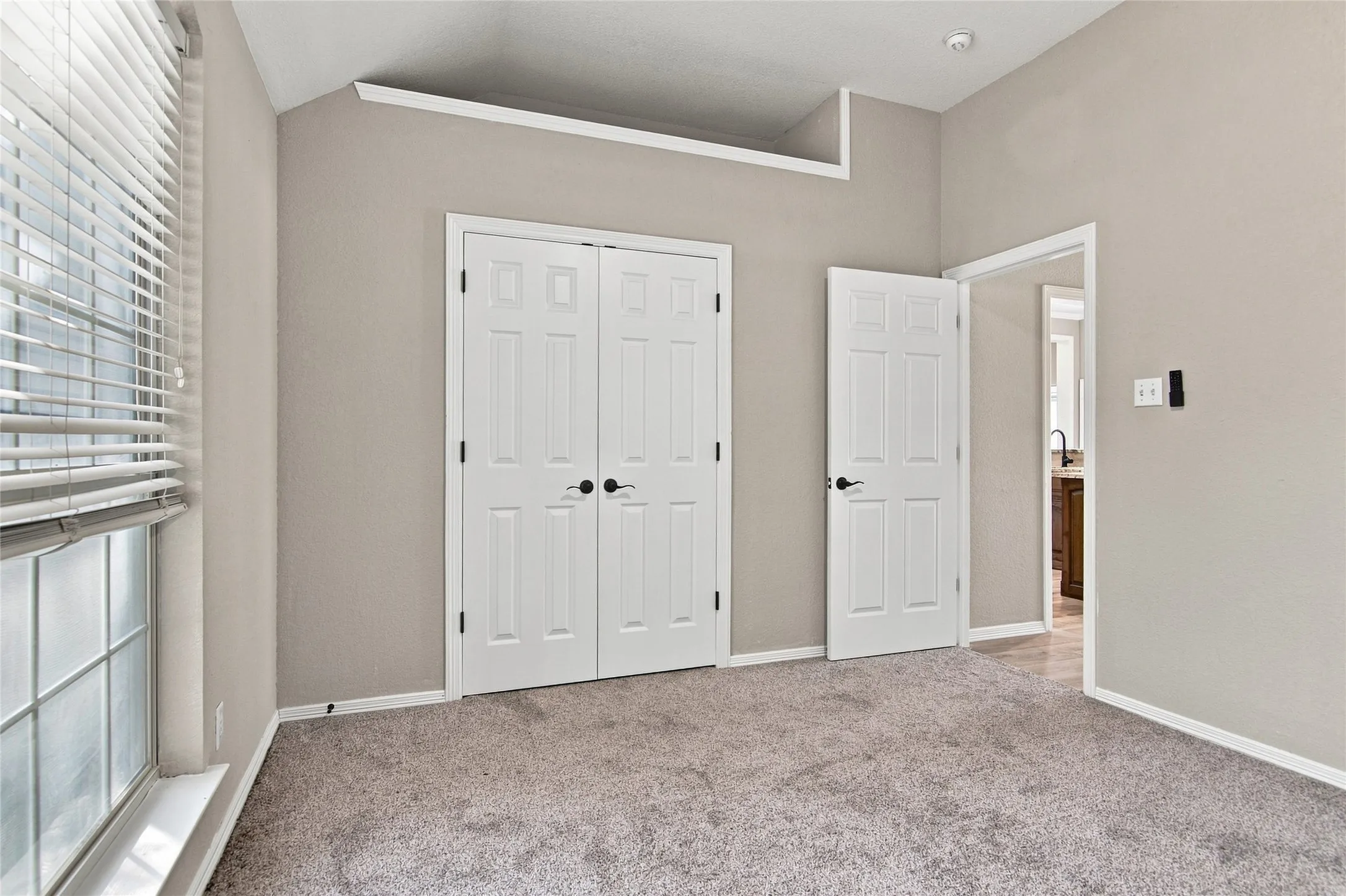 Single Family Residence For Sale in Tarrant County , 14008 Northwest Court, Haslet, Texas 76052, 4 Bedroom, 2 Bathroom, 3 Garage spaces, 2,288 Sqft, built in 1999, mls#21351128, Real Estate Agent in Haslet, Homes For Sale in Tarrant county, Homes For Sale in Haslet, Realtor in Haslet Texas, Real Estate Brokerage Independent Realty Texas, Luminita Cordes Realtor