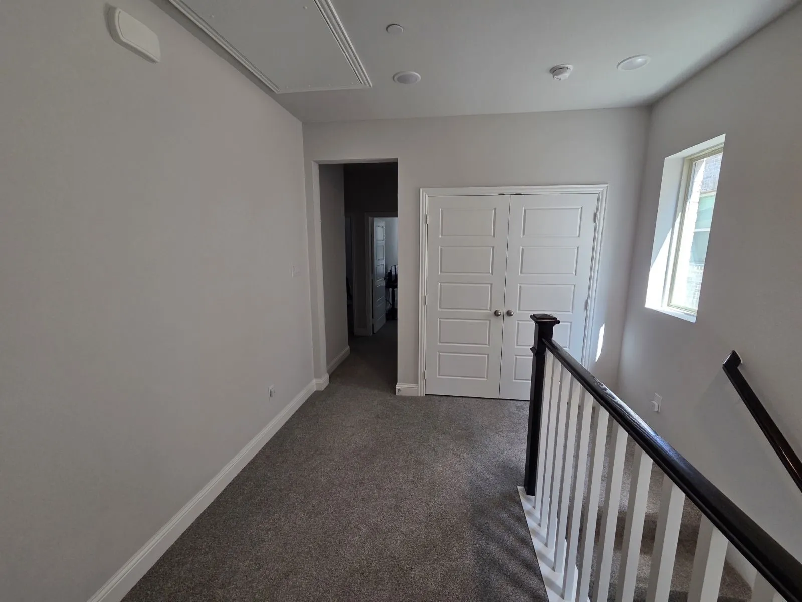 Townhouse For Sale in Denton County , 309 Colusa Drive, Lewisville, Texas 75056, 3 Bedroom, 3 Bathroom, 2 Garage spaces, 1,896 Sqft, built in 2022, Price $439,000, mls#21354667, Real Estate Agent in Lewisville, Homes For Sale in Denton county, Homes For Sale in Lewisville, Realtor in Lewisville Texas, Real Estate Brokerage Independent Realty Texas, Luminita Cordes Realtor