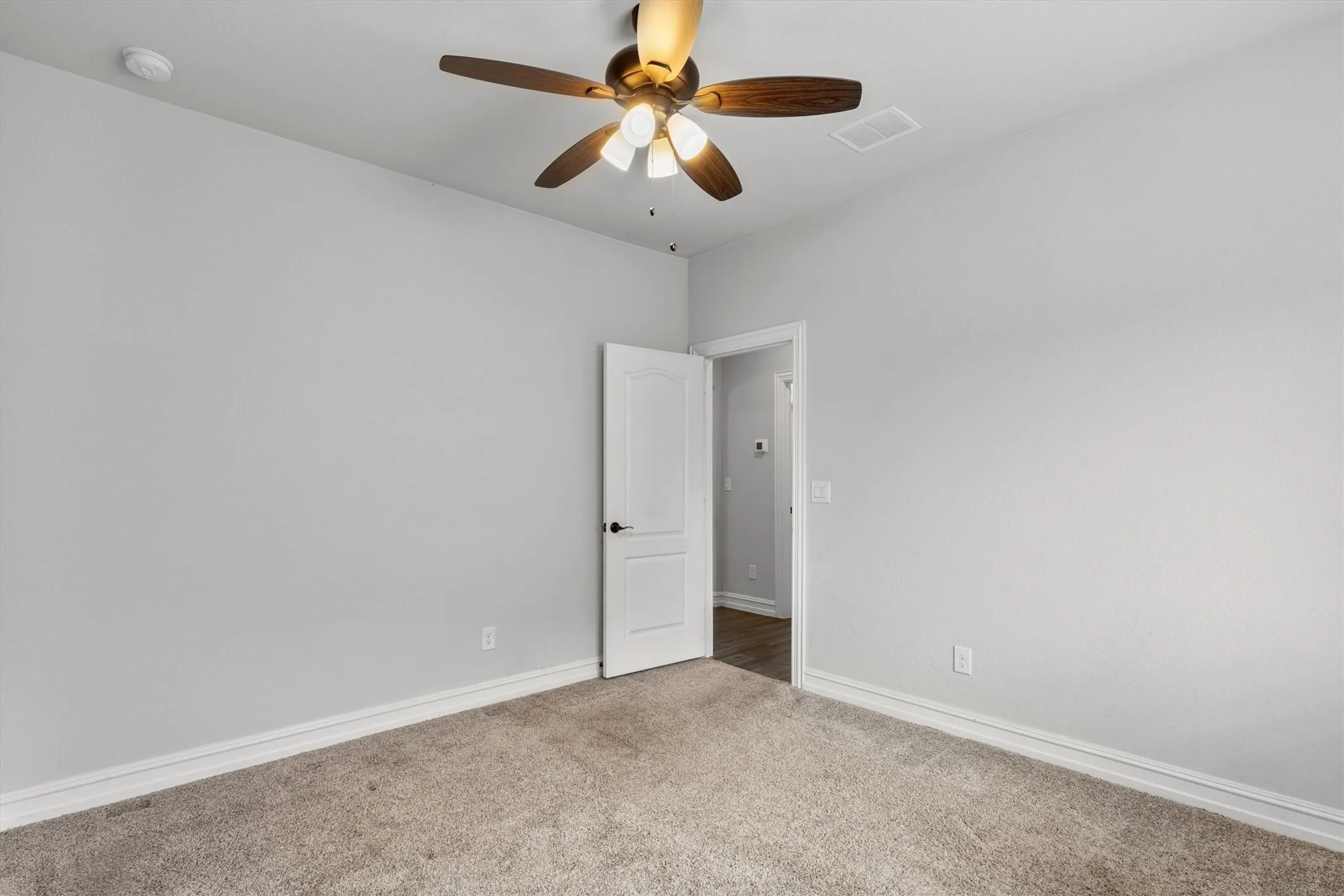 Single Family Residence For Sale in Tarrant County , 2602 Jaxon Way, Mansfield, Texas 76063, 4 Bedroom, 3 Bathroom, 2 Garage spaces, 3,262 Sqft, built in 2021, mls#21354665, Real Estate Agent in Mansfield, Homes For Sale in Tarrant county, Homes For Sale in Mansfield, Realtor in Mansfield Texas, Real Estate Brokerage Independent Realty Texas, Luminita Cordes Realtor