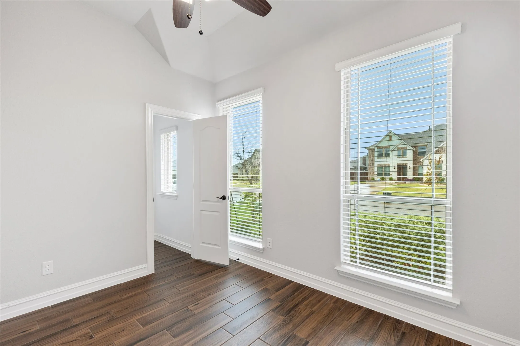 Single Family Residence For Sale in Tarrant County , 2602 Jaxon Way, Mansfield, Texas 76063, 4 Bedroom, 3 Bathroom, 2 Garage spaces, 3,262 Sqft, built in 2021, mls#21354665, Real Estate Agent in Mansfield, Homes For Sale in Tarrant county, Homes For Sale in Mansfield, Realtor in Mansfield Texas, Real Estate Brokerage Independent Realty Texas, Luminita Cordes Realtor