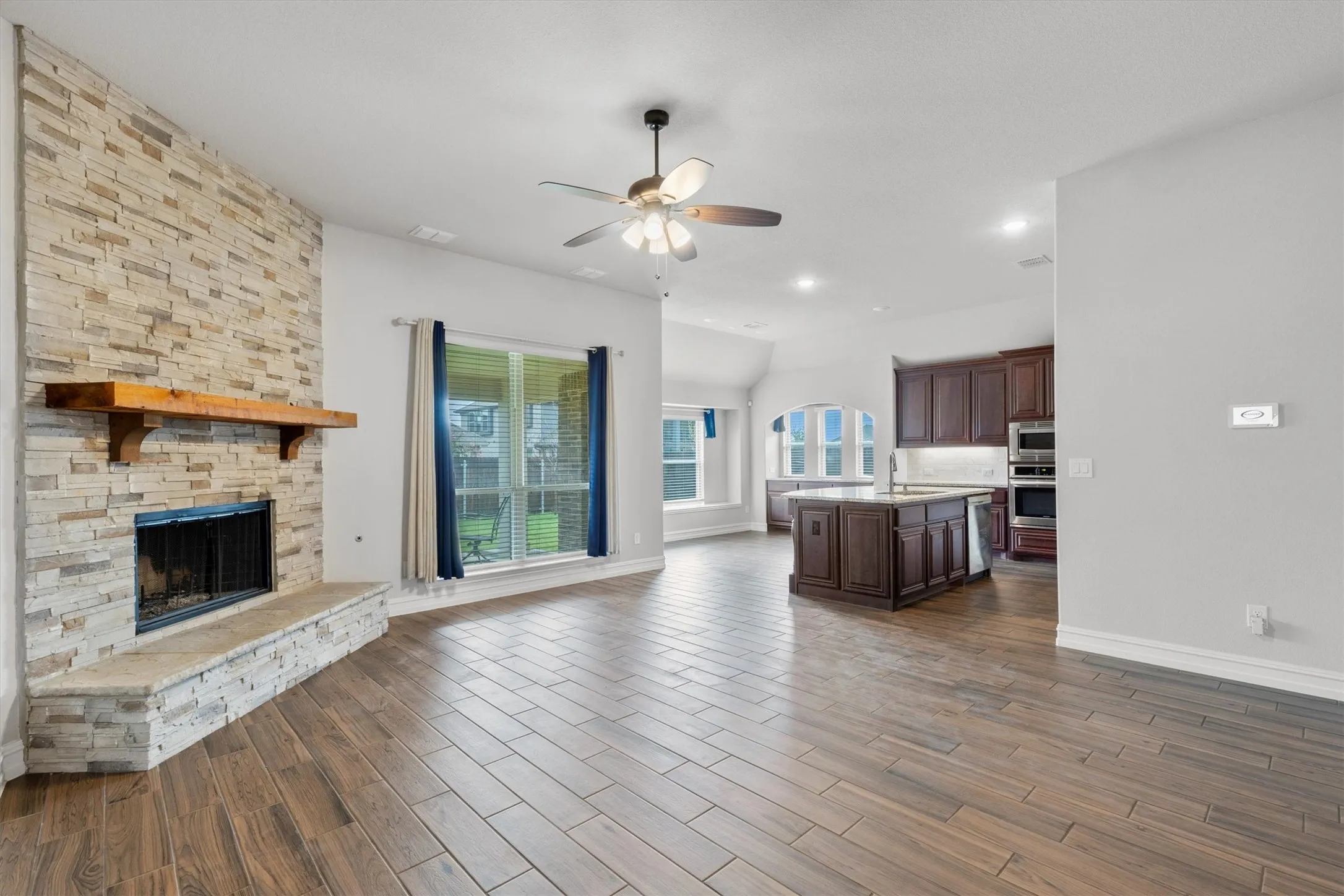 Single Family Residence For Sale in Tarrant County , 2602 Jaxon Way, Mansfield, Texas 76063, 4 Bedroom, 3 Bathroom, 2 Garage spaces, 3,262 Sqft, built in 2021, mls#21354665, Real Estate Agent in Mansfield, Homes For Sale in Tarrant county, Homes For Sale in Mansfield, Realtor in Mansfield Texas, Real Estate Brokerage Independent Realty Texas, Luminita Cordes Realtor