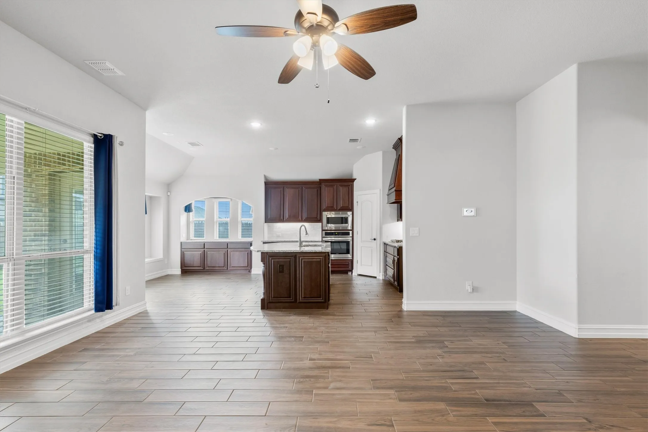 Single Family Residence For Sale in Tarrant County , 2602 Jaxon Way, Mansfield, Texas 76063, 4 Bedroom, 3 Bathroom, 2 Garage spaces, 3,262 Sqft, built in 2021, mls#21354665, Real Estate Agent in Mansfield, Homes For Sale in Tarrant county, Homes For Sale in Mansfield, Realtor in Mansfield Texas, Real Estate Brokerage Independent Realty Texas, Luminita Cordes Realtor