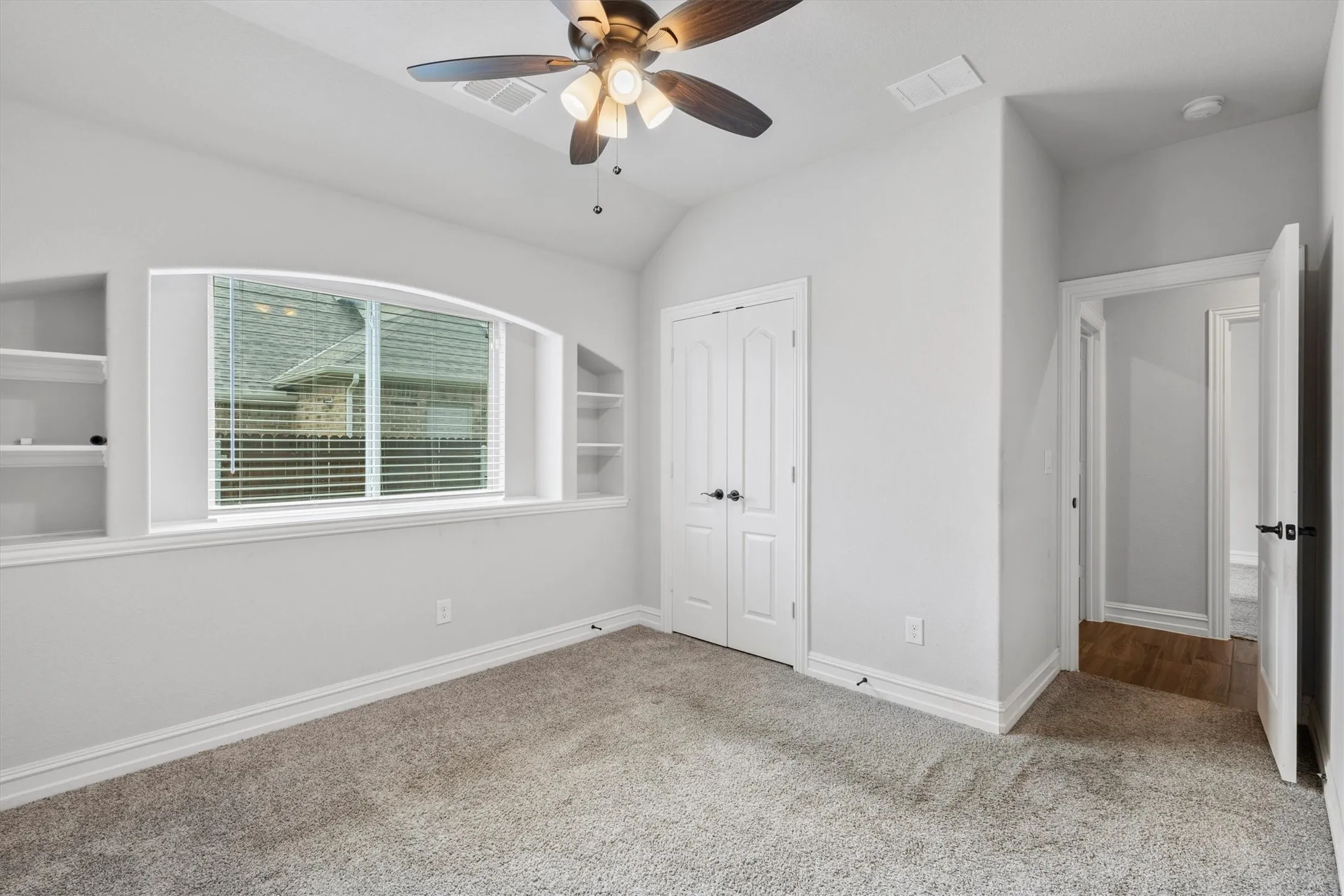 Single Family Residence For Sale in Tarrant County , 2602 Jaxon Way, Mansfield, Texas 76063, 4 Bedroom, 3 Bathroom, 2 Garage spaces, 3,262 Sqft, built in 2021, mls#21354665, Real Estate Agent in Mansfield, Homes For Sale in Tarrant county, Homes For Sale in Mansfield, Realtor in Mansfield Texas, Real Estate Brokerage Independent Realty Texas, Luminita Cordes Realtor