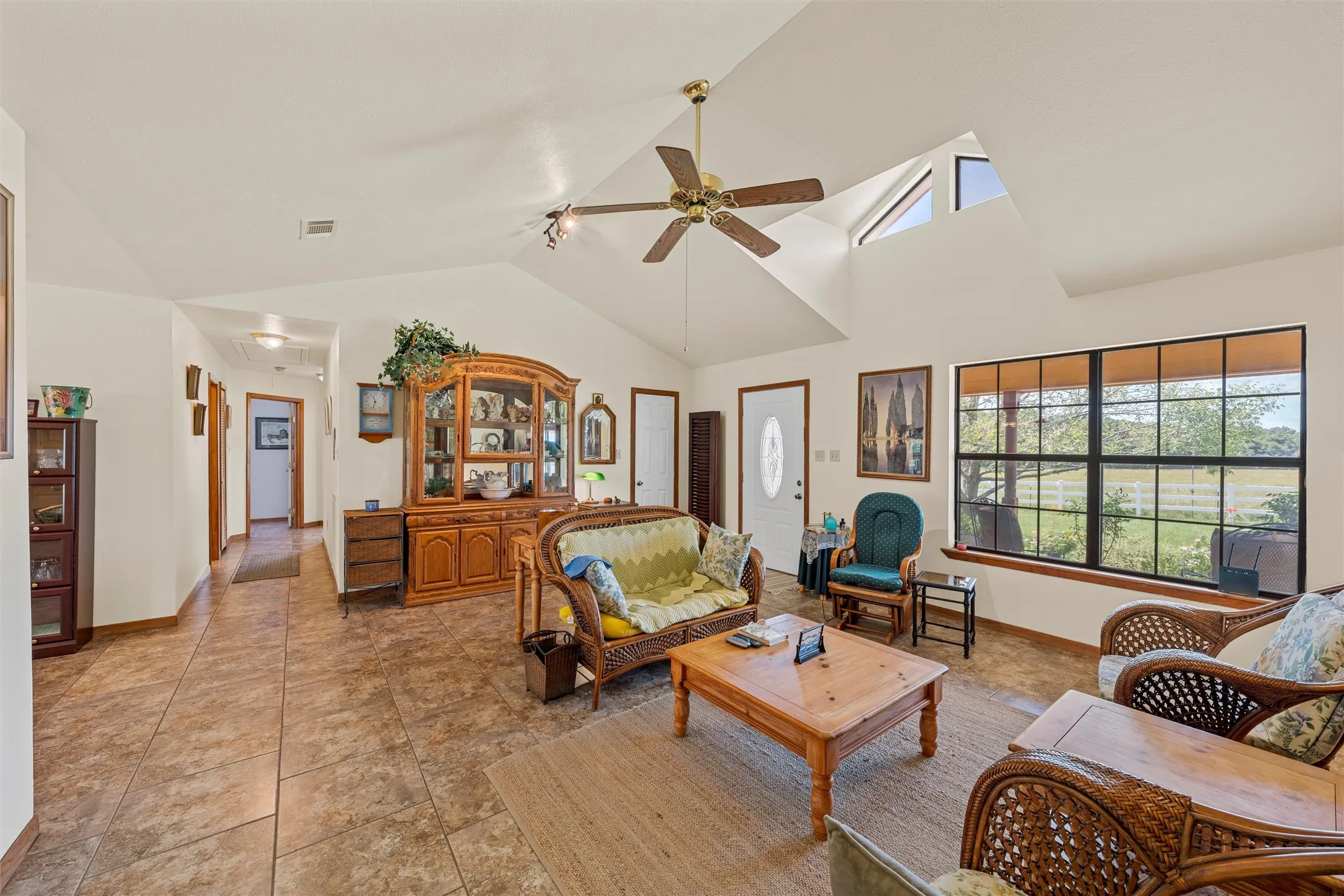 Single Family Residence For Sale in Limestone County , 671 Lcr 516, Mexia, Texas 76667, 3 Bedrooms, 2 Bathrooms, Garage spaces, 1,636 Sqft, built in 2005, Price $489,000, mls#21354579, Real Estate Agent in Mexia, Homes For Sale in Limestone county, Homes For Sale in Mexia, Realtor in Mexia Texas, Real Estate Brokerage Independent Realty Texas, Luminita Cordes Realtor