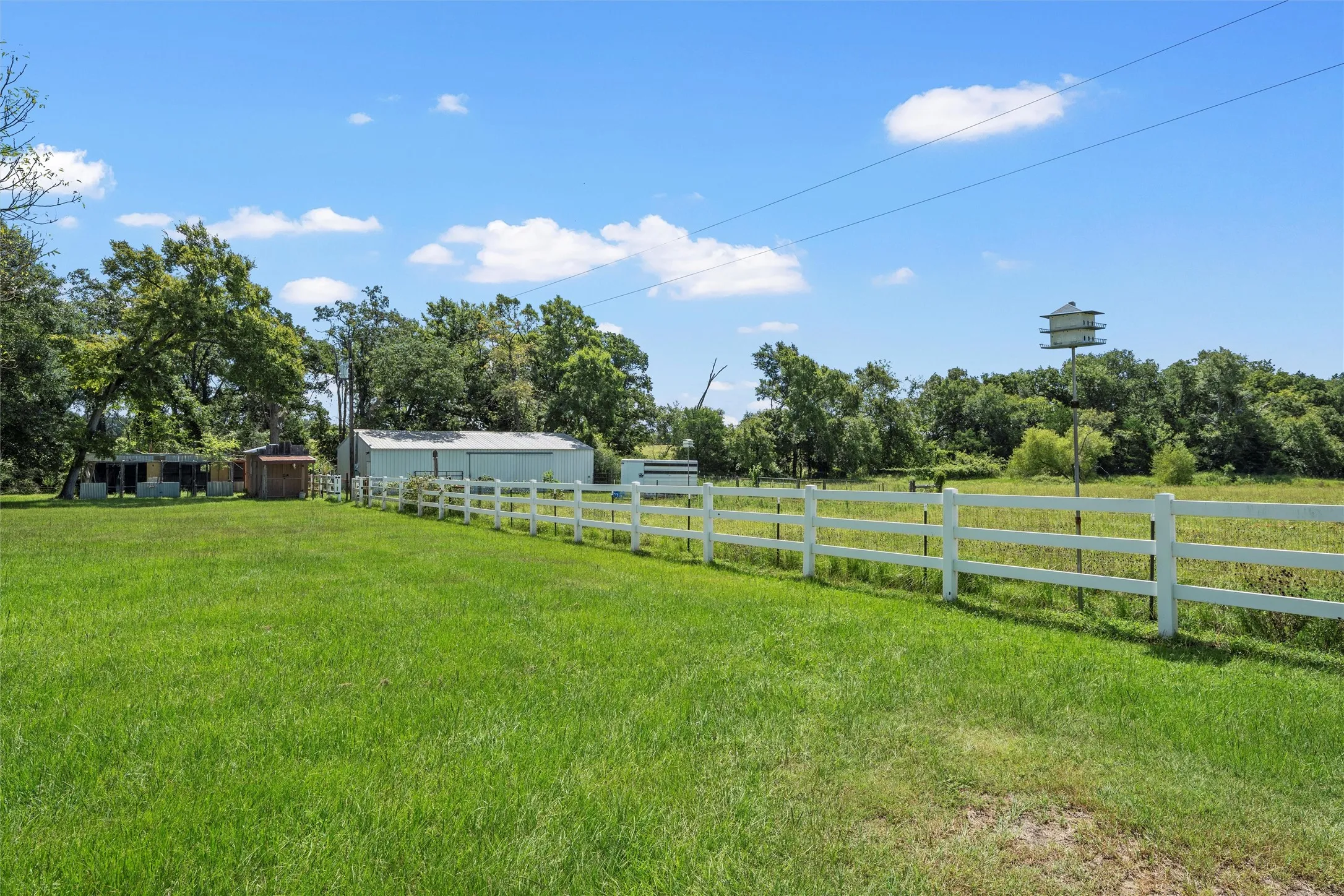 Single Family Residence For Sale in Limestone County , 671 Lcr 516, Mexia, Texas 76667, 3 Bedrooms, 2 Bathrooms, Garage spaces, 1,636 Sqft, built in 2005, Price $489,000, mls#21354579, Real Estate Agent in Mexia, Homes For Sale in Limestone county, Homes For Sale in Mexia, Realtor in Mexia Texas, Real Estate Brokerage Independent Realty Texas, Luminita Cordes Realtor