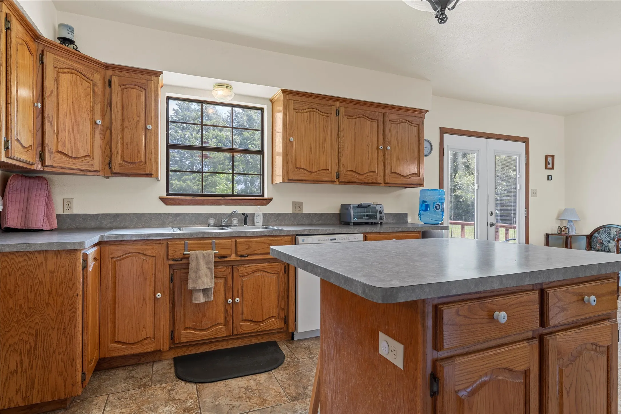 Single Family Residence For Sale in Limestone County , 671 Lcr 516, Mexia, Texas 76667, 3 Bedrooms, 2 Bathrooms, Garage spaces, 1,636 Sqft, built in 2005, Price $489,000, mls#21354579, Real Estate Agent in Mexia, Homes For Sale in Limestone county, Homes For Sale in Mexia, Realtor in Mexia Texas, Real Estate Brokerage Independent Realty Texas, Luminita Cordes Realtor