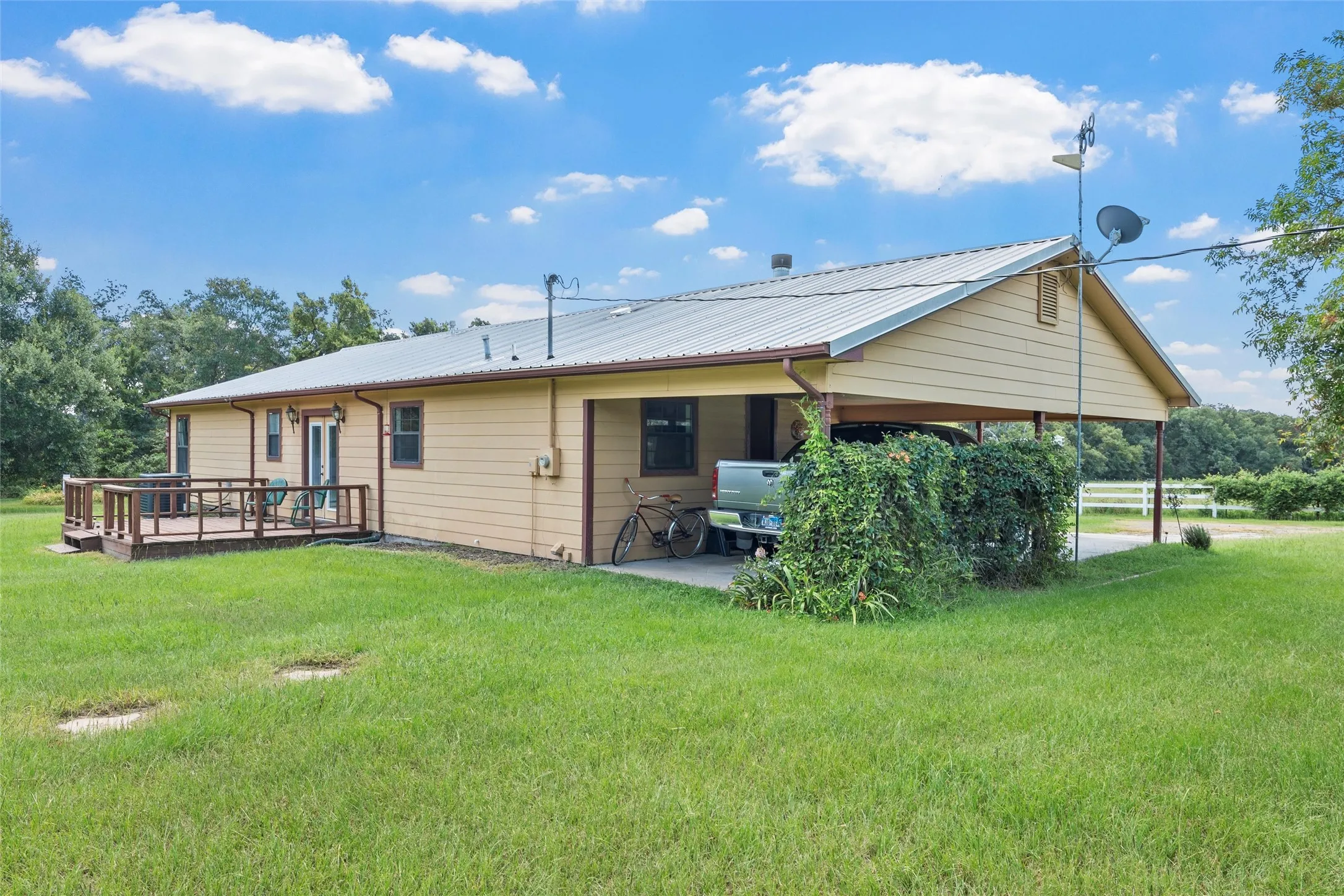 Single Family Residence For Sale in Limestone County , 671 Lcr 516, Mexia, Texas 76667, 3 Bedrooms, 2 Bathrooms, Garage spaces, 1,636 Sqft, built in 2005, Price $489,000, mls#21354579, Real Estate Agent in Mexia, Homes For Sale in Limestone county, Homes For Sale in Mexia, Realtor in Mexia Texas, Real Estate Brokerage Independent Realty Texas, Luminita Cordes Realtor