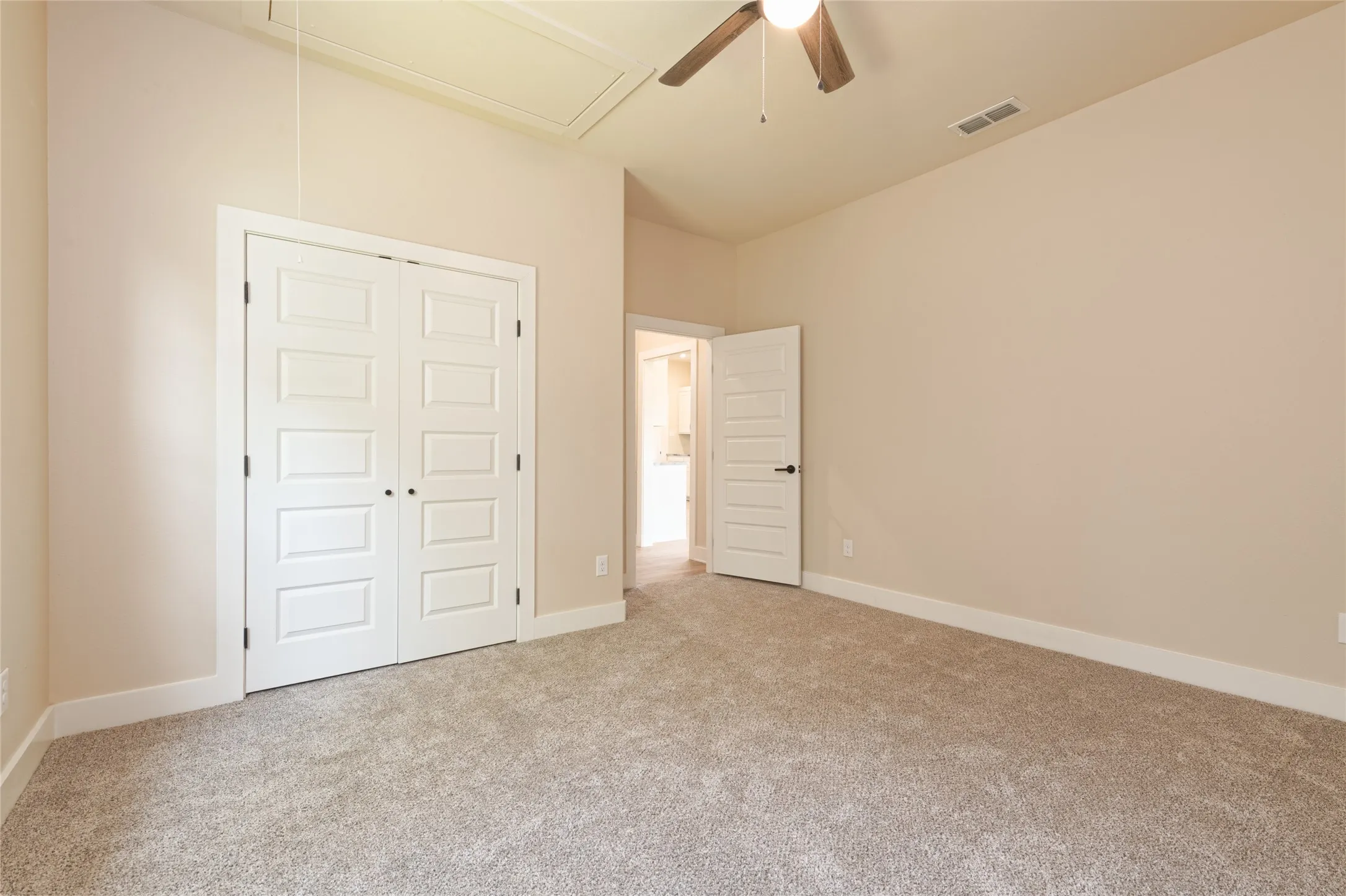 Single Family Residence For Sale in Taylor County , 308 Yucca, Merkel, Texas 79536, 4 Bedroom, 3 Bathroom, Garage spaces, 2,500 Sqft, built in 1926, mls#21353811, Real Estate Agent in Merkel, Homes For Sale in Taylor county, Homes For Sale in Merkel, Realtor in Merkel Texas, Real Estate Brokerage Independent Realty Texas, Luminita Cordes Realtor