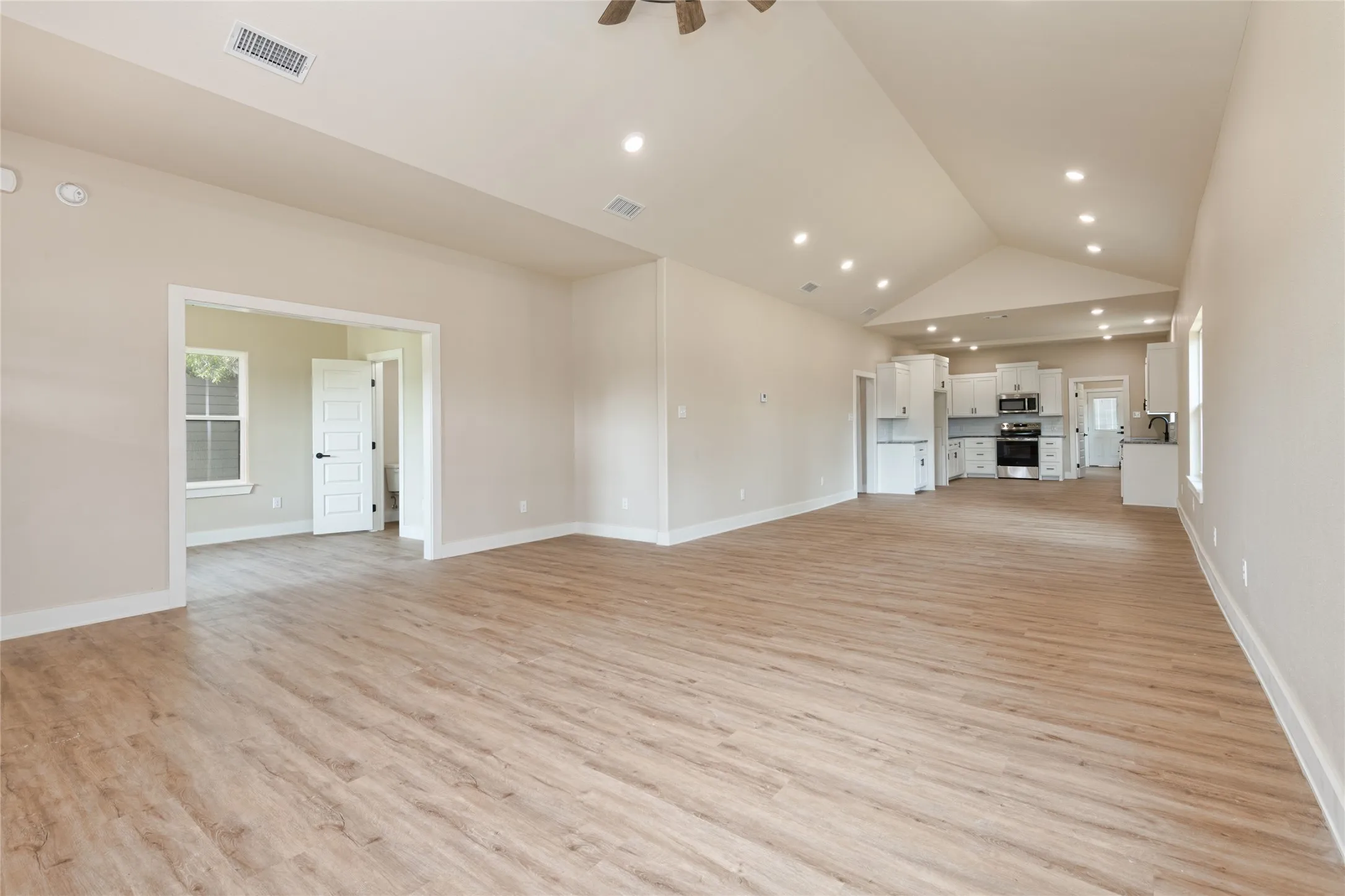 Single Family Residence For Sale in Taylor County , 308 Yucca, Merkel, Texas 79536, 4 Bedroom, 3 Bathroom, Garage spaces, 2,500 Sqft, built in 1926, mls#21353811, Real Estate Agent in Merkel, Homes For Sale in Taylor county, Homes For Sale in Merkel, Realtor in Merkel Texas, Real Estate Brokerage Independent Realty Texas, Luminita Cordes Realtor