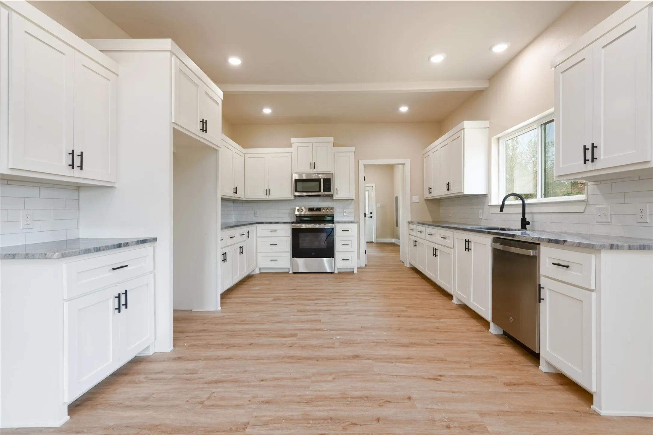 Single Family Residence For Sale in Taylor County , 308 Yucca, Merkel, Texas 79536, 4 Bedroom, 3 Bathroom, Garage spaces, 2,500 Sqft, built in 1926, mls#21353811, Real Estate Agent in Merkel, Homes For Sale in Taylor county, Homes For Sale in Merkel, Realtor in Merkel Texas, Real Estate Brokerage Independent Realty Texas, Luminita Cordes Realtor