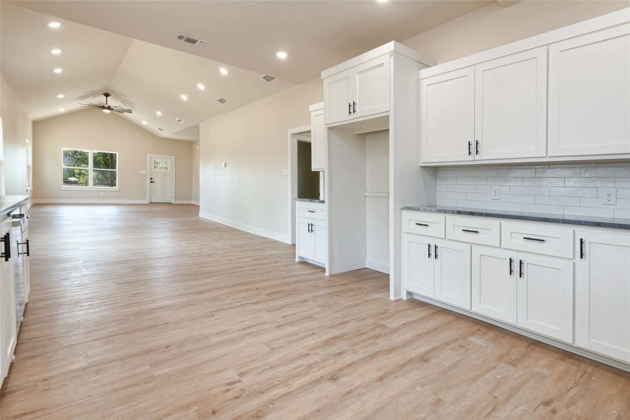 Single Family Residence For Sale in Taylor County , 308 Yucca, Merkel, Texas 79536, 4 Bedroom, 3 Bathroom, Garage spaces, 2,500 Sqft, built in 1926, mls#21353811, Real Estate Agent in Merkel, Homes For Sale in Taylor county, Homes For Sale in Merkel, Realtor in Merkel Texas, Real Estate Brokerage Independent Realty Texas, Luminita Cordes Realtor