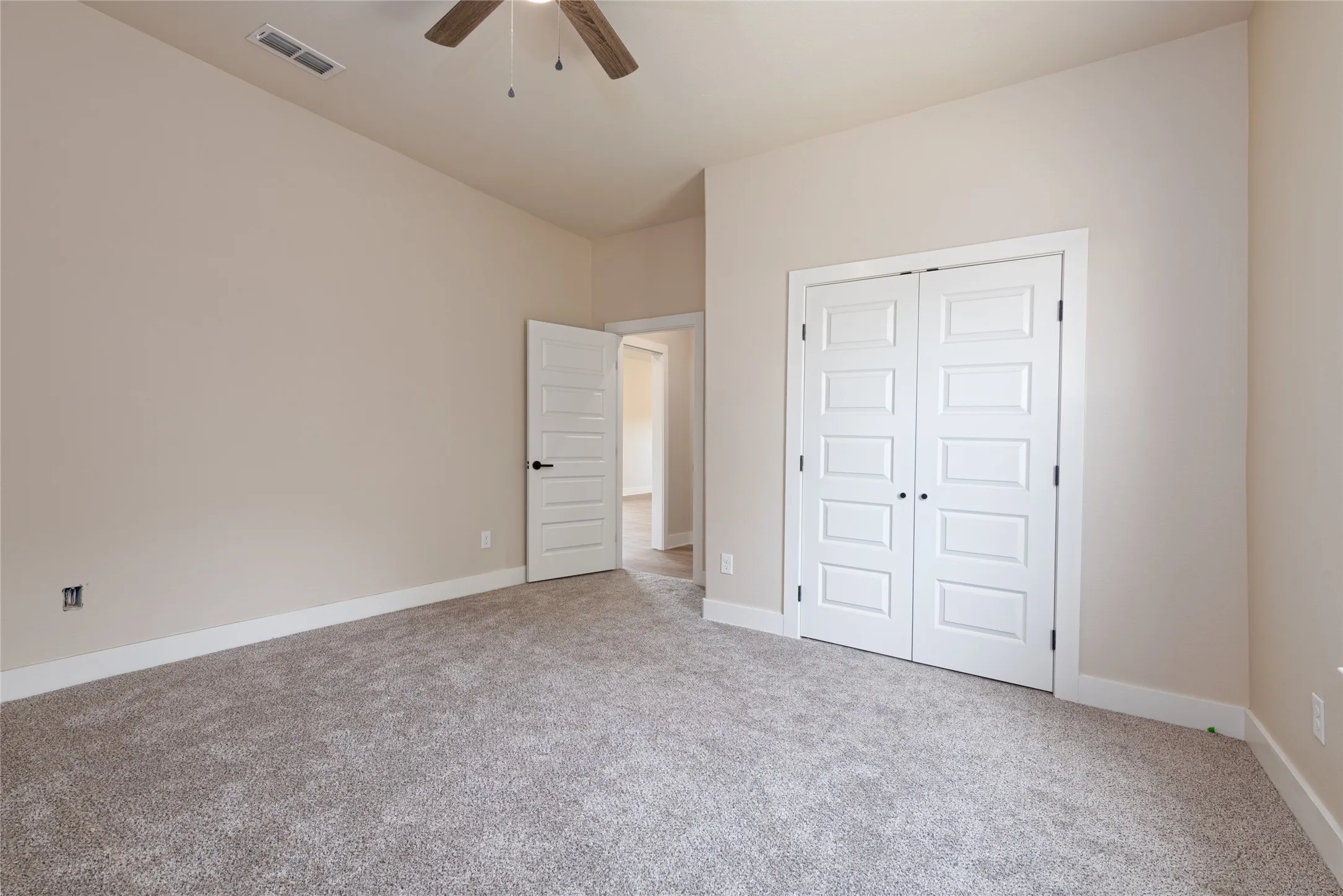 Single Family Residence For Sale in Taylor County , 308 Yucca, Merkel, Texas 79536, 4 Bedroom, 3 Bathroom, Garage spaces, 2,500 Sqft, built in 1926, mls#21353811, Real Estate Agent in Merkel, Homes For Sale in Taylor county, Homes For Sale in Merkel, Realtor in Merkel Texas, Real Estate Brokerage Independent Realty Texas, Luminita Cordes Realtor