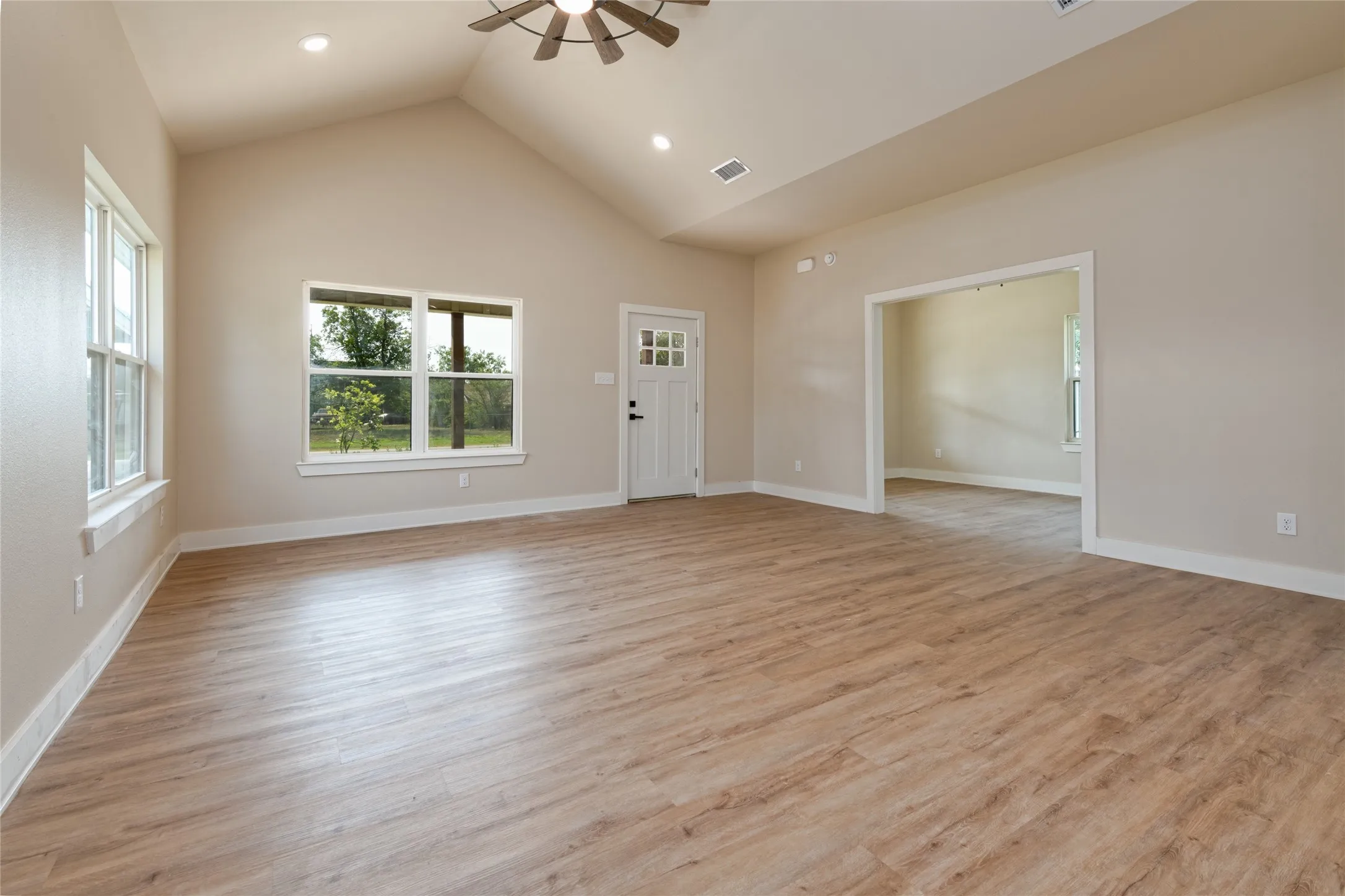 Single Family Residence For Sale in Taylor County , 308 Yucca, Merkel, Texas 79536, 4 Bedroom, 3 Bathroom, Garage spaces, 2,500 Sqft, built in 1926, mls#21353811, Real Estate Agent in Merkel, Homes For Sale in Taylor county, Homes For Sale in Merkel, Realtor in Merkel Texas, Real Estate Brokerage Independent Realty Texas, Luminita Cordes Realtor
