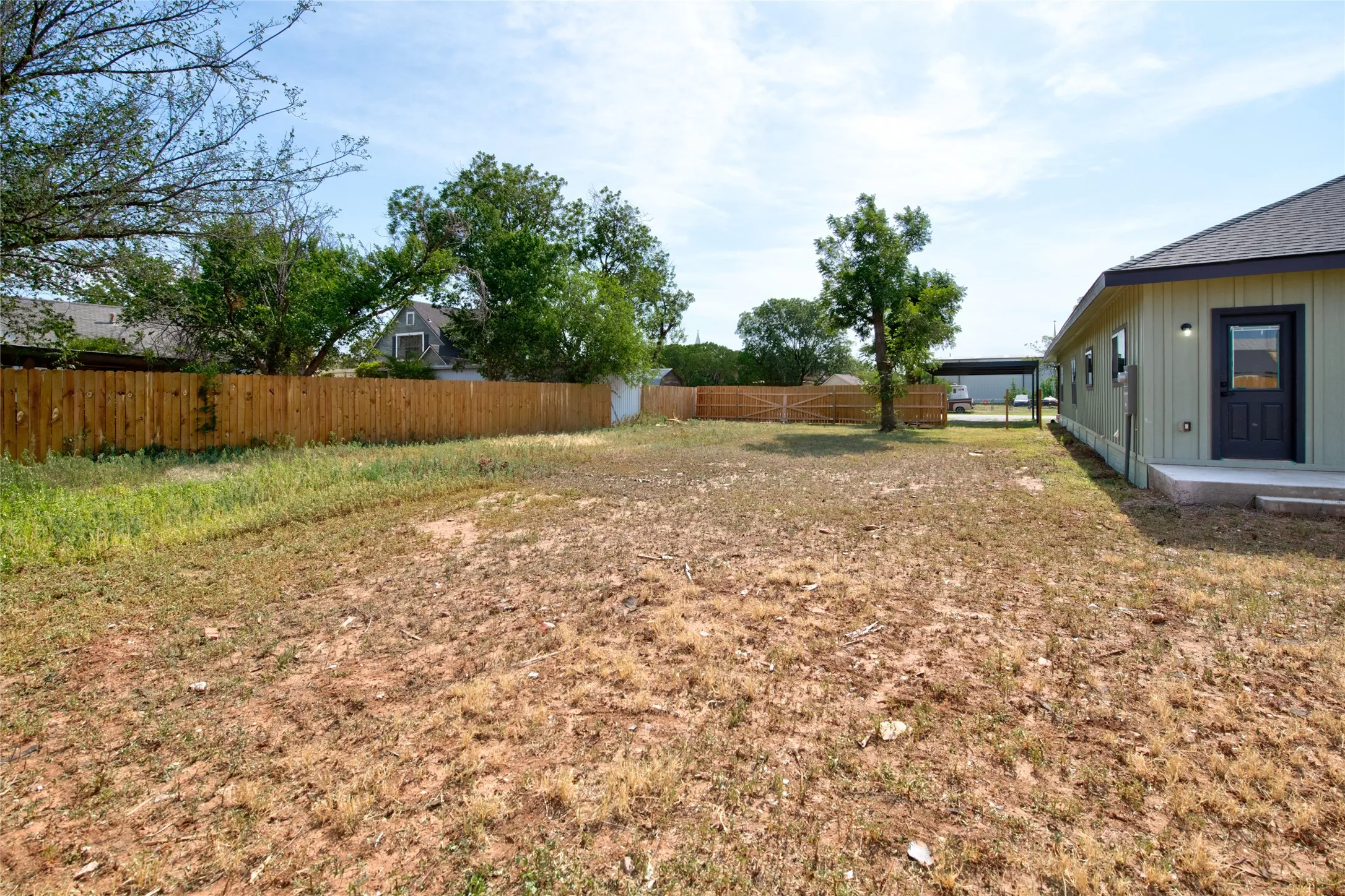 Single Family Residence For Sale in Taylor County , 308 Yucca, Merkel, Texas 79536, 4 Bedroom, 3 Bathroom, Garage spaces, 2,500 Sqft, built in 1926, mls#21353811, Real Estate Agent in Merkel, Homes For Sale in Taylor county, Homes For Sale in Merkel, Realtor in Merkel Texas, Real Estate Brokerage Independent Realty Texas, Luminita Cordes Realtor