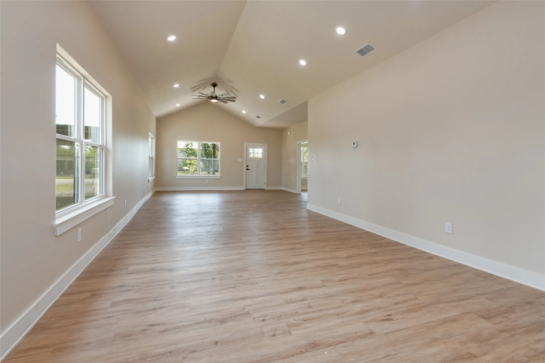 Single Family Residence For Sale in Taylor County , 308 Yucca, Merkel, Texas 79536, 4 Bedroom, 3 Bathroom, Garage spaces, 2,500 Sqft, built in 1926, mls#21353811, Real Estate Agent in Merkel, Homes For Sale in Taylor county, Homes For Sale in Merkel, Realtor in Merkel Texas, Real Estate Brokerage Independent Realty Texas, Luminita Cordes Realtor