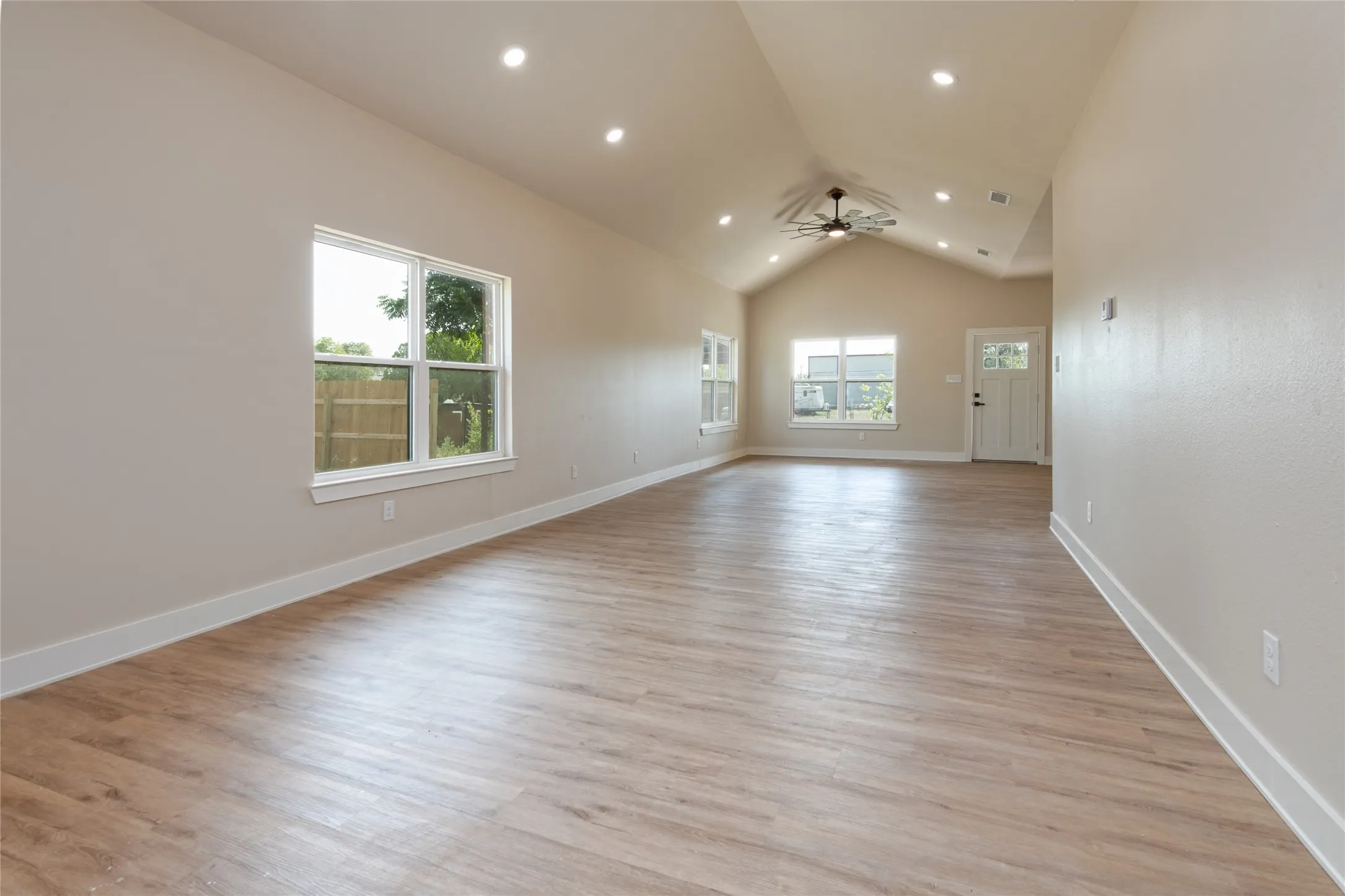 Single Family Residence For Sale in Taylor County , 308 Yucca, Merkel, Texas 79536, 4 Bedroom, 3 Bathroom, Garage spaces, 2,500 Sqft, built in 1926, mls#21353811, Real Estate Agent in Merkel, Homes For Sale in Taylor county, Homes For Sale in Merkel, Realtor in Merkel Texas, Real Estate Brokerage Independent Realty Texas, Luminita Cordes Realtor