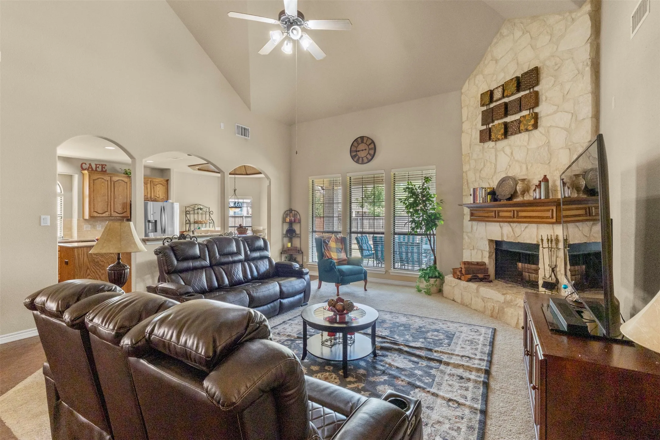Single Family Residence For Sale in Tarrant County , 7256 Rueda, Grand Prairie, Texas 75054, 5 Bedroom, 4 Bathroom, 3 Garage spaces, 3,800 Sqft, built in 2009, mls#21354659, Real Estate Agent in Grand Prairie, Homes For Sale in Tarrant county, Homes For Sale in Grand Prairie, Realtor in Grand Prairie Texas, Real Estate Brokerage Independent Realty Texas, Luminita Cordes Realtor