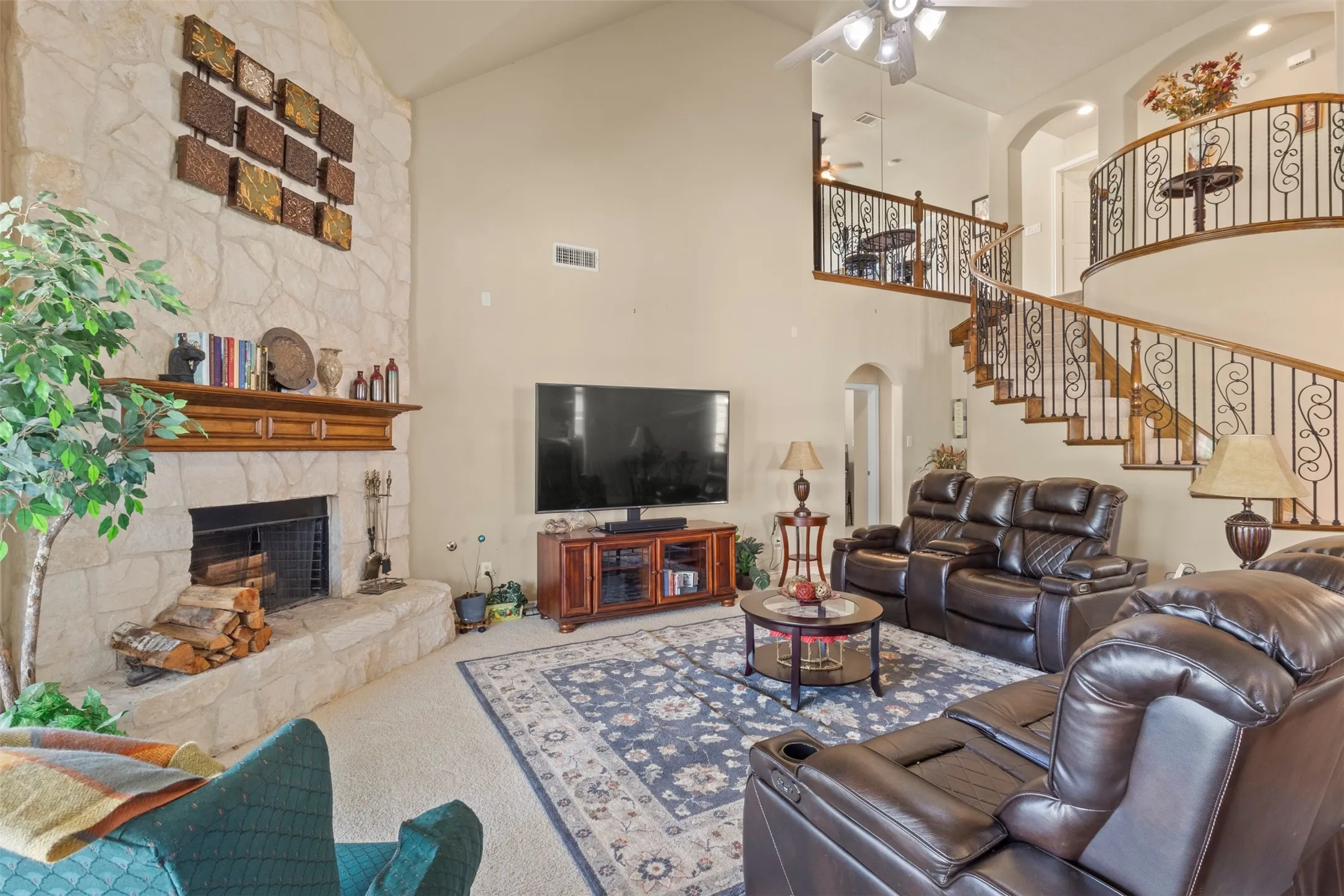 Single Family Residence For Sale in Tarrant County , 7256 Rueda, Grand Prairie, Texas 75054, 5 Bedroom, 4 Bathroom, 3 Garage spaces, 3,800 Sqft, built in 2009, mls#21354659, Real Estate Agent in Grand Prairie, Homes For Sale in Tarrant county, Homes For Sale in Grand Prairie, Realtor in Grand Prairie Texas, Real Estate Brokerage Independent Realty Texas, Luminita Cordes Realtor