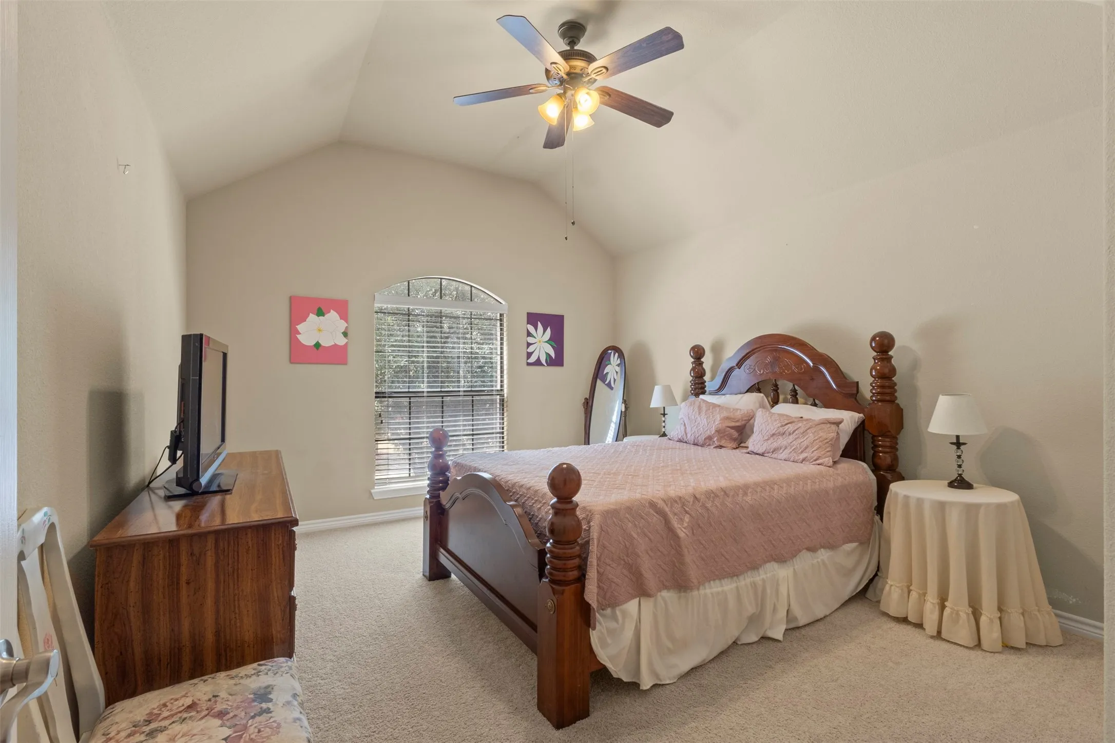 Single Family Residence For Sale in Tarrant County , 7256 Rueda, Grand Prairie, Texas 75054, 5 Bedroom, 4 Bathroom, 3 Garage spaces, 3,800 Sqft, built in 2009, mls#21354659, Real Estate Agent in Grand Prairie, Homes For Sale in Tarrant county, Homes For Sale in Grand Prairie, Realtor in Grand Prairie Texas, Real Estate Brokerage Independent Realty Texas, Luminita Cordes Realtor