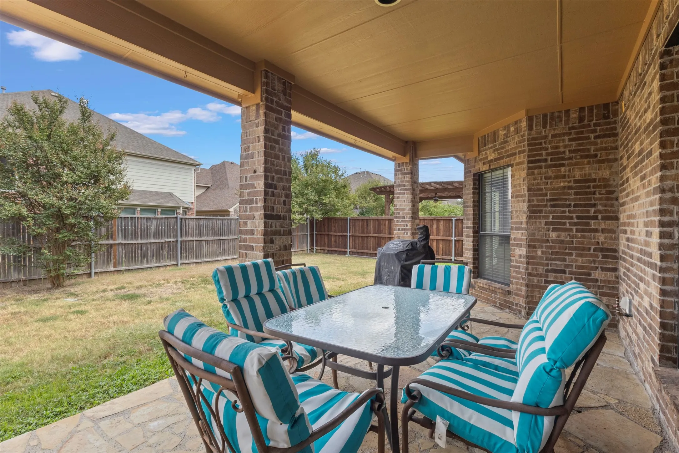 Single Family Residence For Sale in Tarrant County , 7256 Rueda, Grand Prairie, Texas 75054, 5 Bedroom, 4 Bathroom, 3 Garage spaces, 3,800 Sqft, built in 2009, mls#21354659, Real Estate Agent in Grand Prairie, Homes For Sale in Tarrant county, Homes For Sale in Grand Prairie, Realtor in Grand Prairie Texas, Real Estate Brokerage Independent Realty Texas, Luminita Cordes Realtor