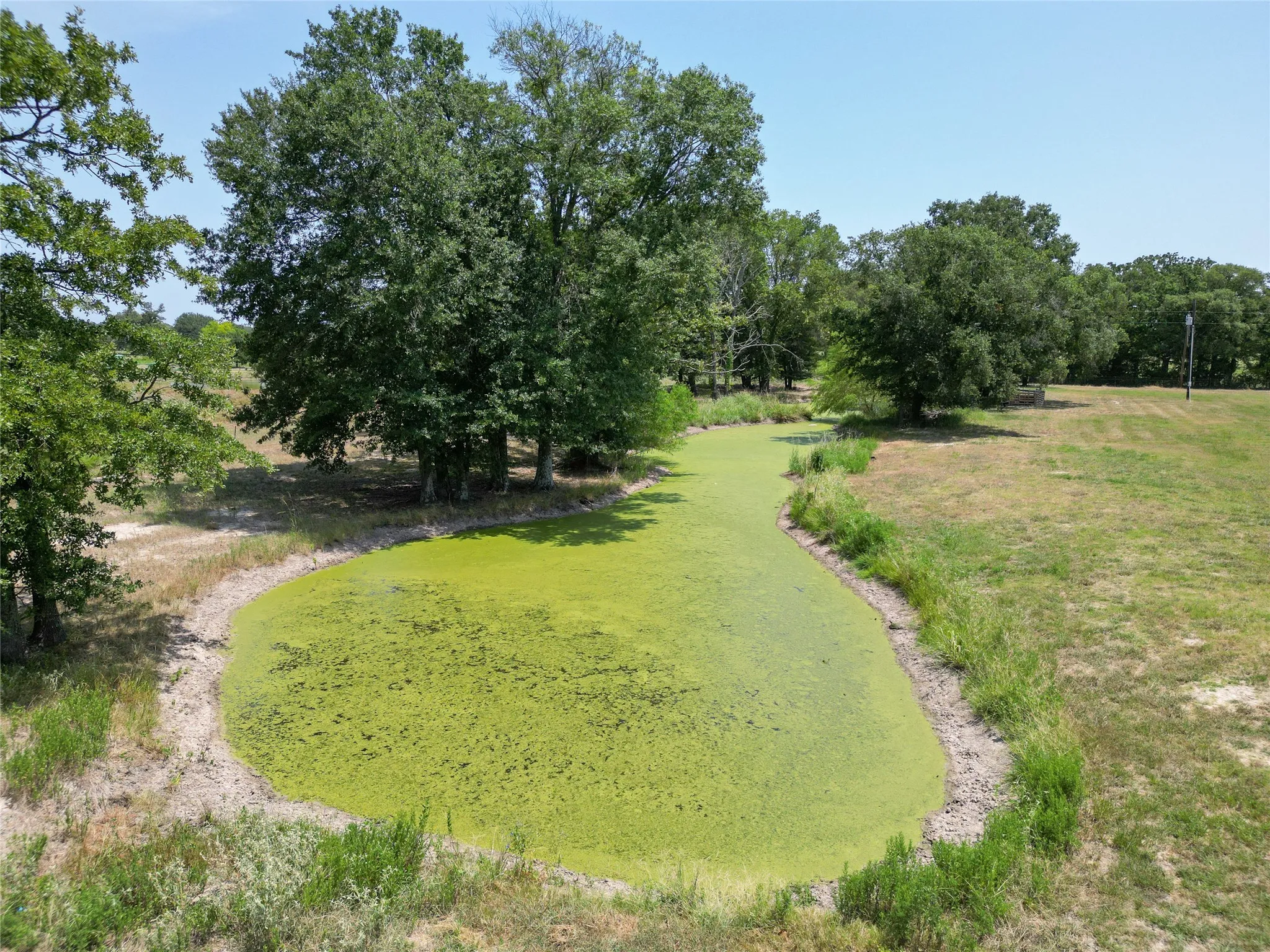 Single Family Residence For Sale in Wood County , 429 County Road 2610, Alba, Texas 75410, 2 Bedroom, 1 Bathroom, Garage spaces, 798 Sqft, built in 1998, Price $185,000, mls#21354571, Real Estate Agent in Alba, Homes For Sale in Wood county, Homes For Sale in Alba, Realtor in Alba Texas, Real Estate Brokerage Independent Realty Texas, Luminita Cordes Realtor