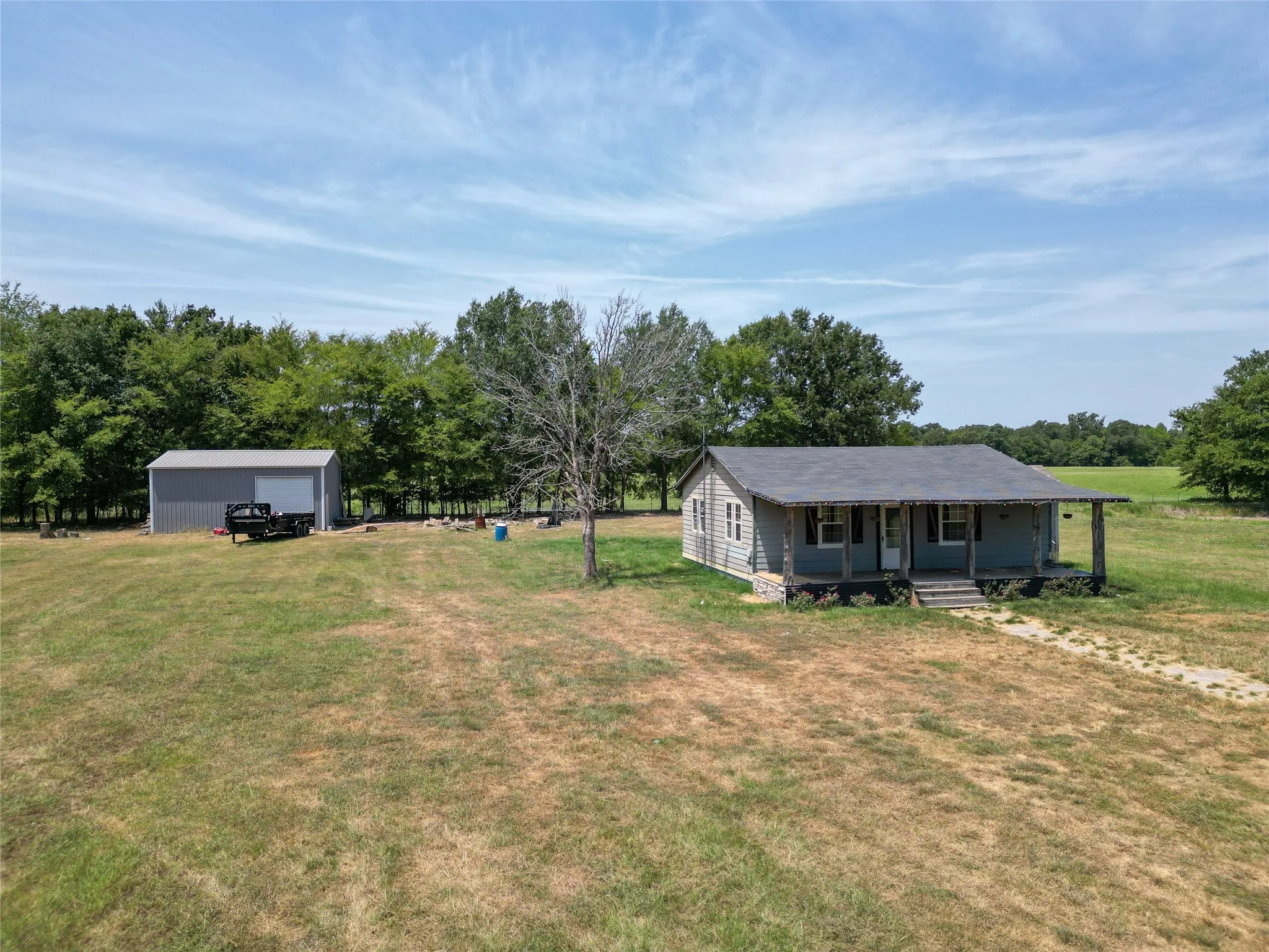 Single Family Residence For Sale in Wood County , 429 County Road 2610, Alba, Texas 75410, 2 Bedroom, 1 Bathroom, Garage spaces, 798 Sqft, built in 1998, Price $185,000, mls#21354571, Real Estate Agent in Alba, Homes For Sale in Wood county, Homes For Sale in Alba, Realtor in Alba Texas, Real Estate Brokerage Independent Realty Texas, Luminita Cordes Realtor