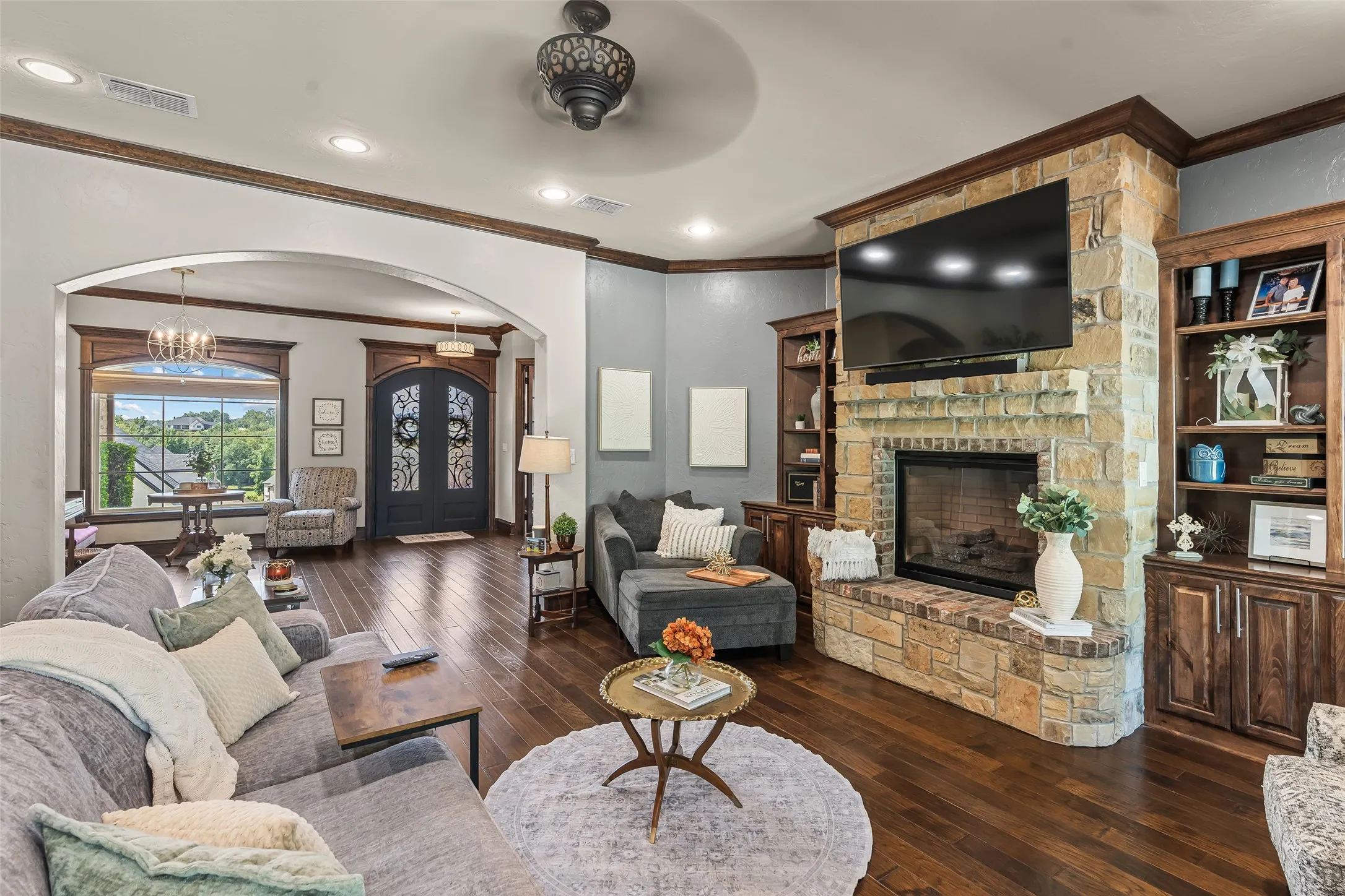 Single Family Residence For Sale in Harrison County , 190 Lacebark Lane, Hallsville, Texas 75605, 4 Bedroom, 4 Bathroom, 3 Garage spaces, 2,742 Sqft, built in 2012, mls#21354675, Real Estate Agent in Hallsville, Homes For Sale in Harrison county, Homes For Sale in Hallsville, Realtor in Hallsville Texas, Real Estate Brokerage Independent Realty Texas, Luminita Cordes Realtor