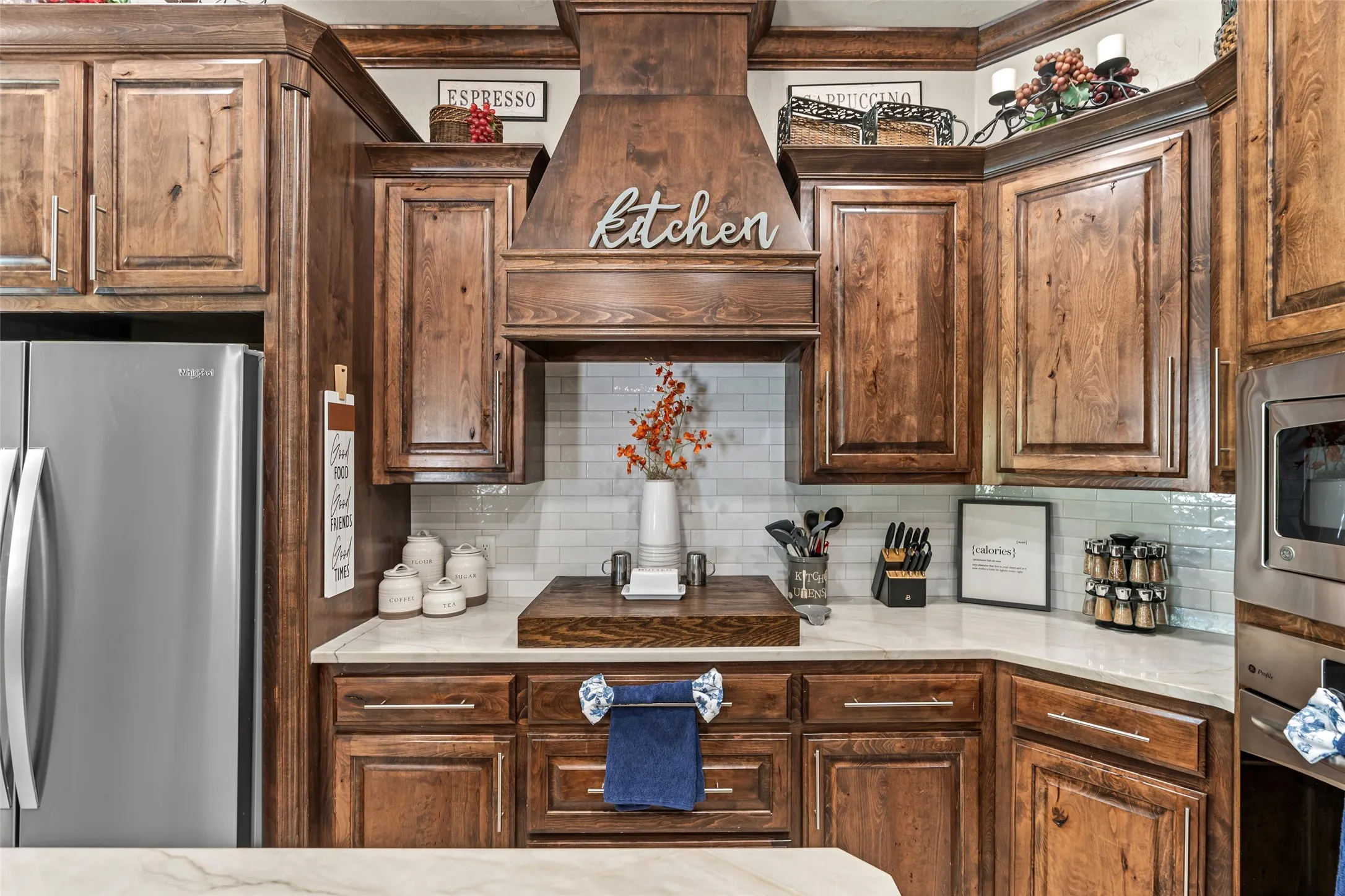 Single Family Residence For Sale in Harrison County , 190 Lacebark Lane, Hallsville, Texas 75605, 4 Bedroom, 4 Bathroom, 3 Garage spaces, 2,742 Sqft, built in 2012, mls#21354675, Real Estate Agent in Hallsville, Homes For Sale in Harrison county, Homes For Sale in Hallsville, Realtor in Hallsville Texas, Real Estate Brokerage Independent Realty Texas, Luminita Cordes Realtor