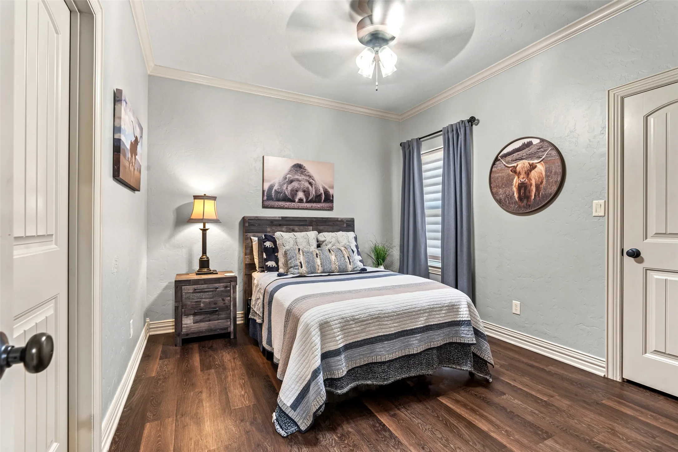 Single Family Residence For Sale in Harrison County , 190 Lacebark Lane, Hallsville, Texas 75605, 4 Bedroom, 4 Bathroom, 3 Garage spaces, 2,742 Sqft, built in 2012, mls#21354675, Real Estate Agent in Hallsville, Homes For Sale in Harrison county, Homes For Sale in Hallsville, Realtor in Hallsville Texas, Real Estate Brokerage Independent Realty Texas, Luminita Cordes Realtor