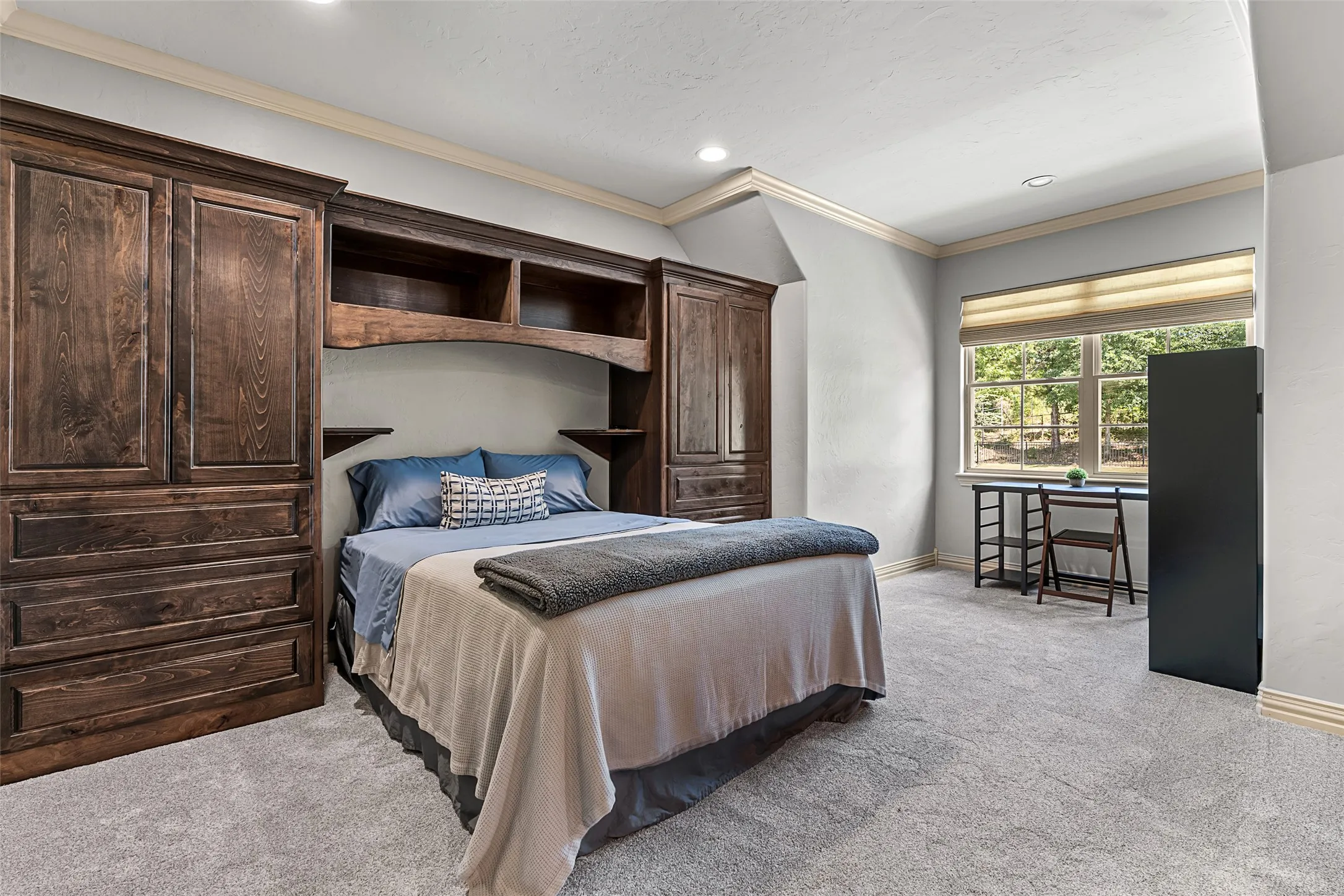 Single Family Residence For Sale in Harrison County , 190 Lacebark Lane, Hallsville, Texas 75605, 4 Bedroom, 4 Bathroom, 3 Garage spaces, 2,742 Sqft, built in 2012, mls#21354675, Real Estate Agent in Hallsville, Homes For Sale in Harrison county, Homes For Sale in Hallsville, Realtor in Hallsville Texas, Real Estate Brokerage Independent Realty Texas, Luminita Cordes Realtor