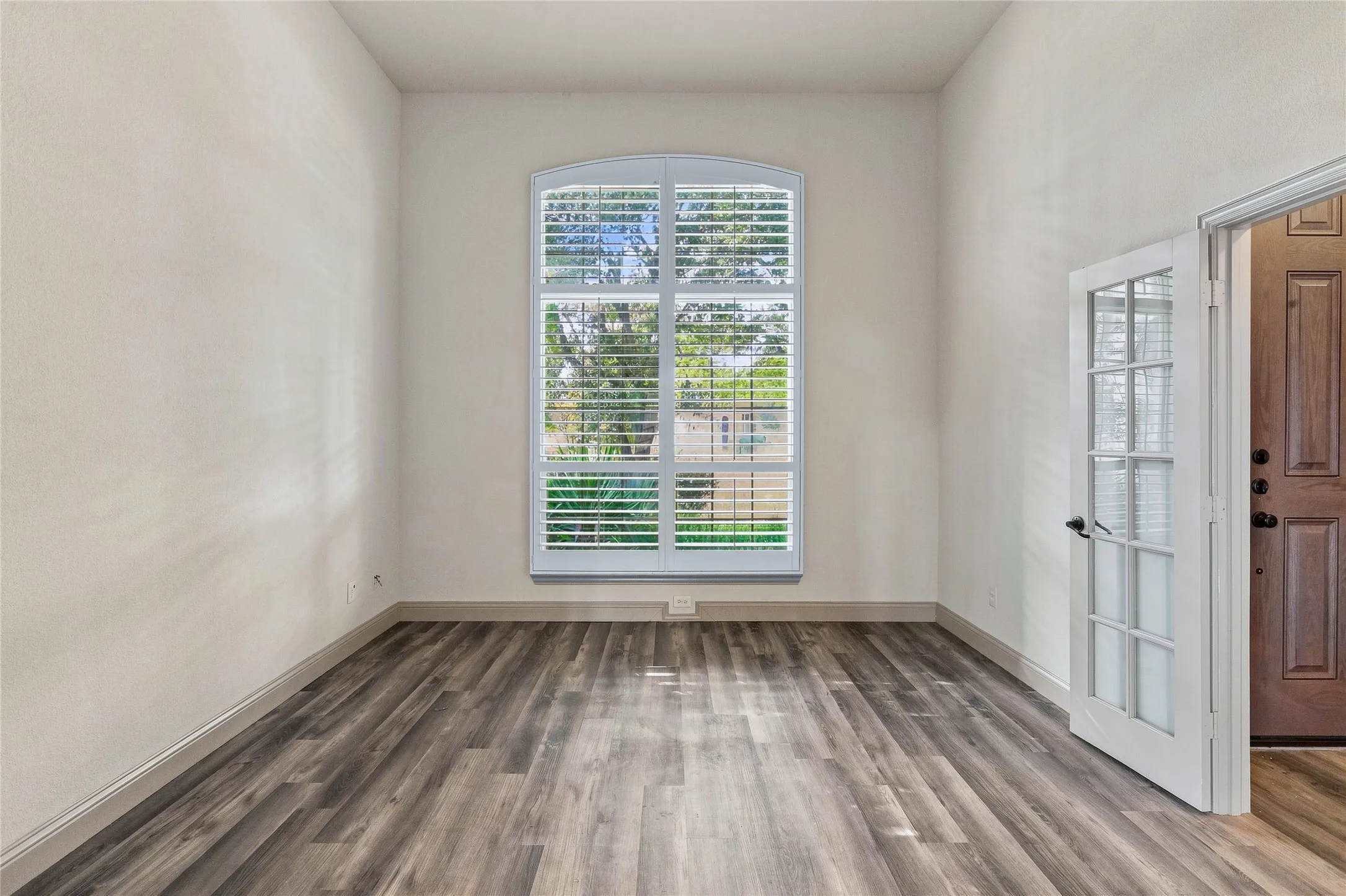 Single Family Residence For Sale in Kaufman County , 1005 Finsbury Park, Forney, Texas 75126, 3 Bedroom, 3 Bathroom, 2 Garage spaces, 2,726 Sqft, built in 2010, mls#21354187, Real Estate Agent in Forney, Homes For Sale in Kaufman county, Homes For Sale in Forney, Realtor in Forney Texas, Real Estate Brokerage Independent Realty Texas, Luminita Cordes Realtor