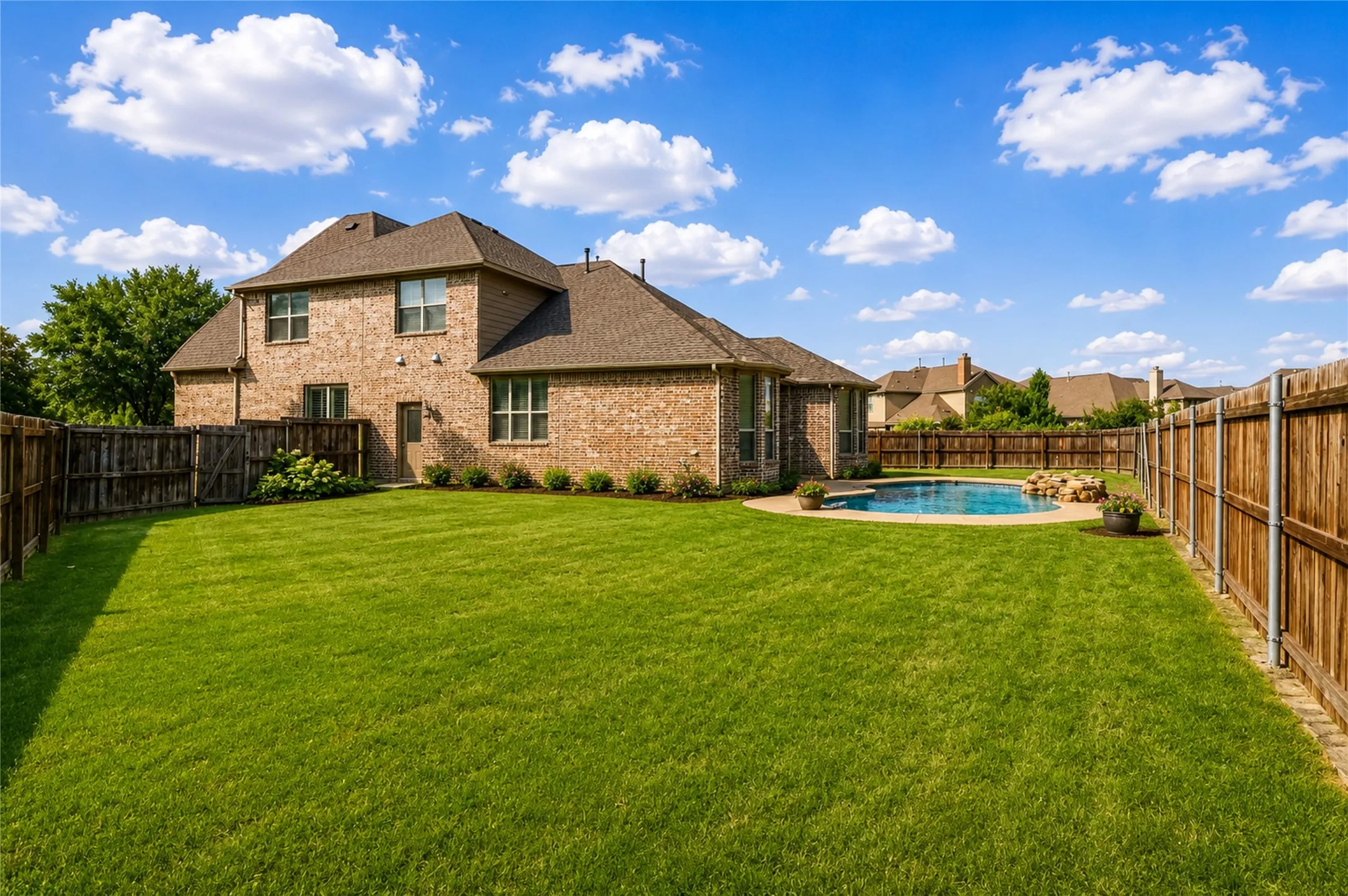 Single Family Residence For Sale in Kaufman County , 1005 Finsbury Park, Forney, Texas 75126, 3 Bedroom, 3 Bathroom, 2 Garage spaces, 2,726 Sqft, built in 2010, mls#21354187, Real Estate Agent in Forney, Homes For Sale in Kaufman county, Homes For Sale in Forney, Realtor in Forney Texas, Real Estate Brokerage Independent Realty Texas, Luminita Cordes Realtor