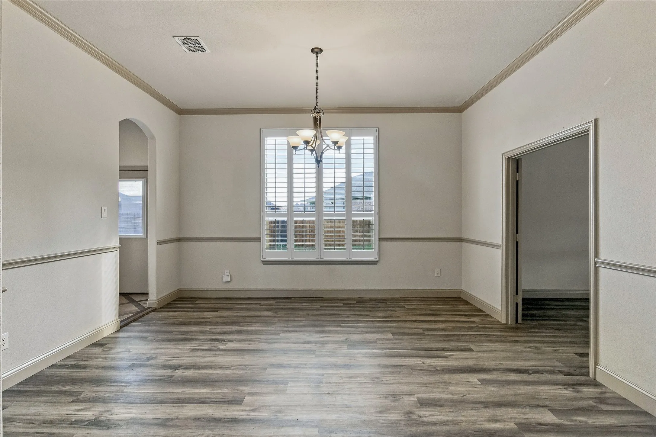 Single Family Residence For Sale in Kaufman County , 1005 Finsbury Park, Forney, Texas 75126, 3 Bedroom, 3 Bathroom, 2 Garage spaces, 2,726 Sqft, built in 2010, mls#21354187, Real Estate Agent in Forney, Homes For Sale in Kaufman county, Homes For Sale in Forney, Realtor in Forney Texas, Real Estate Brokerage Independent Realty Texas, Luminita Cordes Realtor