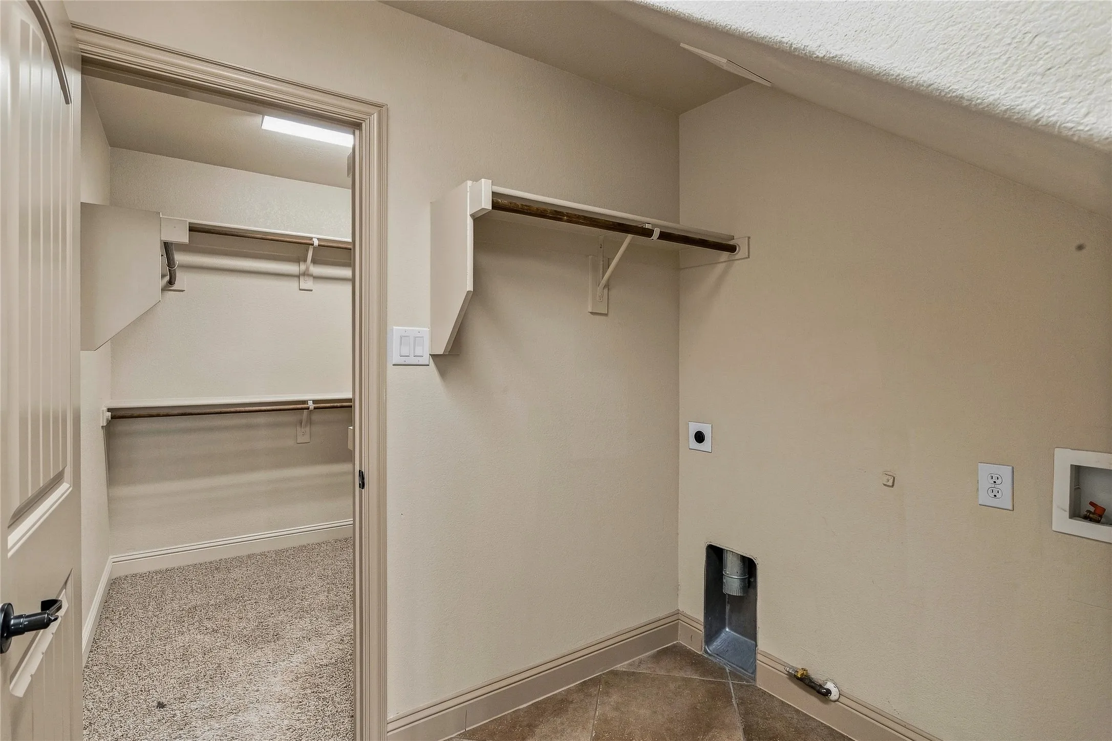 Single Family Residence For Sale in Kaufman County , 1005 Finsbury Park, Forney, Texas 75126, 3 Bedroom, 3 Bathroom, 2 Garage spaces, 2,726 Sqft, built in 2010, mls#21354187, Real Estate Agent in Forney, Homes For Sale in Kaufman county, Homes For Sale in Forney, Realtor in Forney Texas, Real Estate Brokerage Independent Realty Texas, Luminita Cordes Realtor