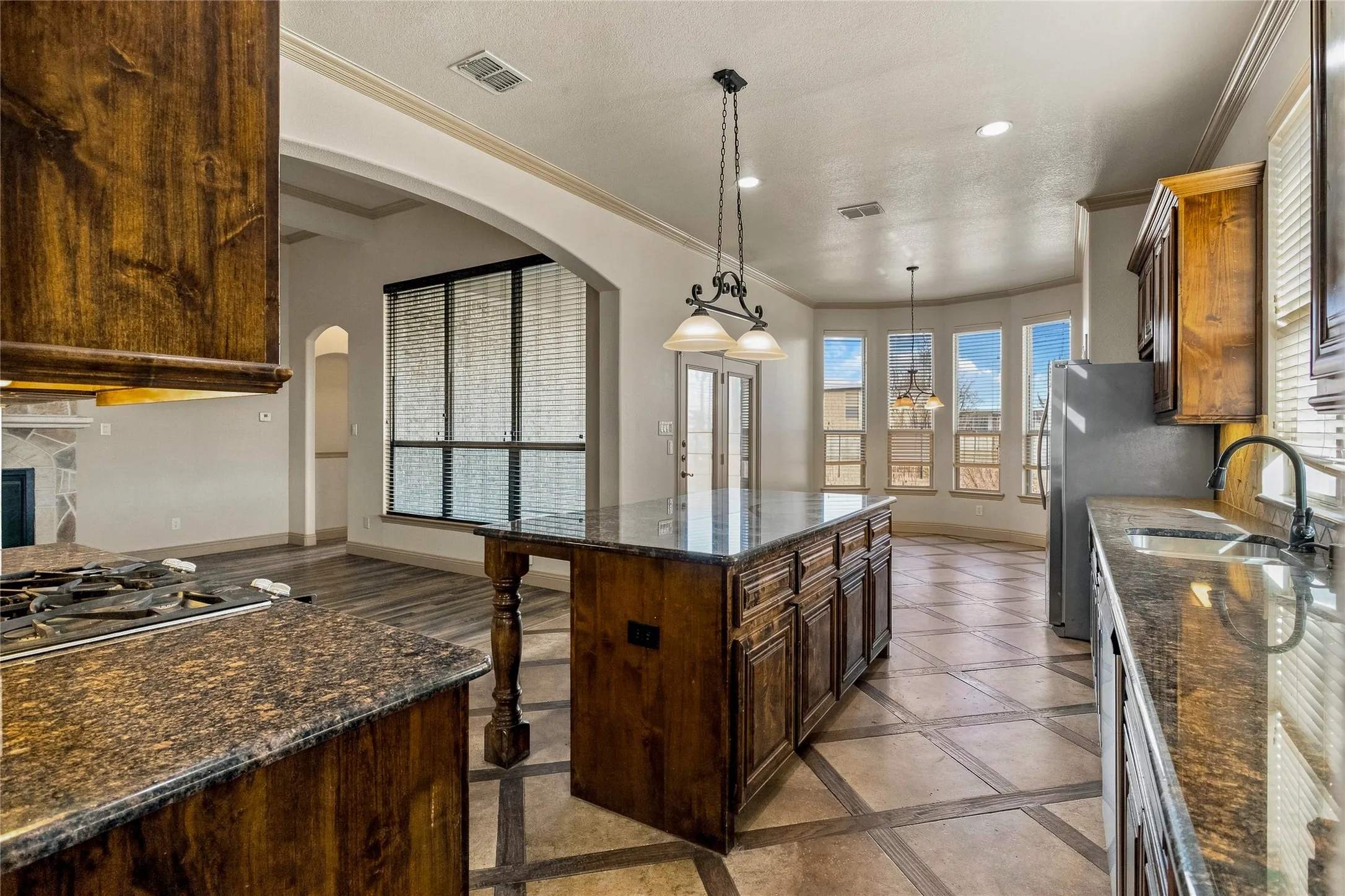 Single Family Residence For Sale in Kaufman County , 1005 Finsbury Park, Forney, Texas 75126, 3 Bedroom, 3 Bathroom, 2 Garage spaces, 2,726 Sqft, built in 2010, mls#21354187, Real Estate Agent in Forney, Homes For Sale in Kaufman county, Homes For Sale in Forney, Realtor in Forney Texas, Real Estate Brokerage Independent Realty Texas, Luminita Cordes Realtor